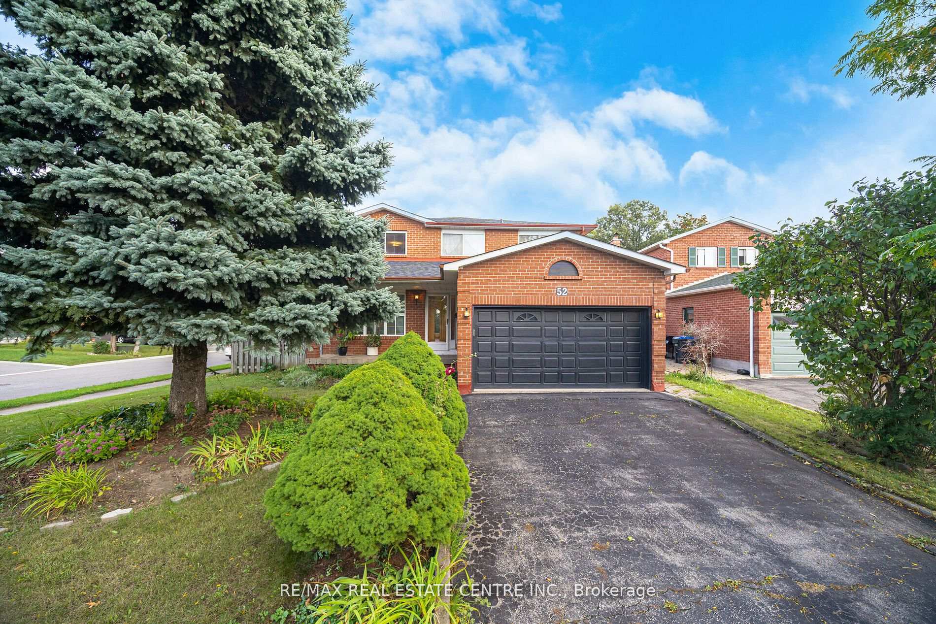 Front of 52 Dundalk Crescent