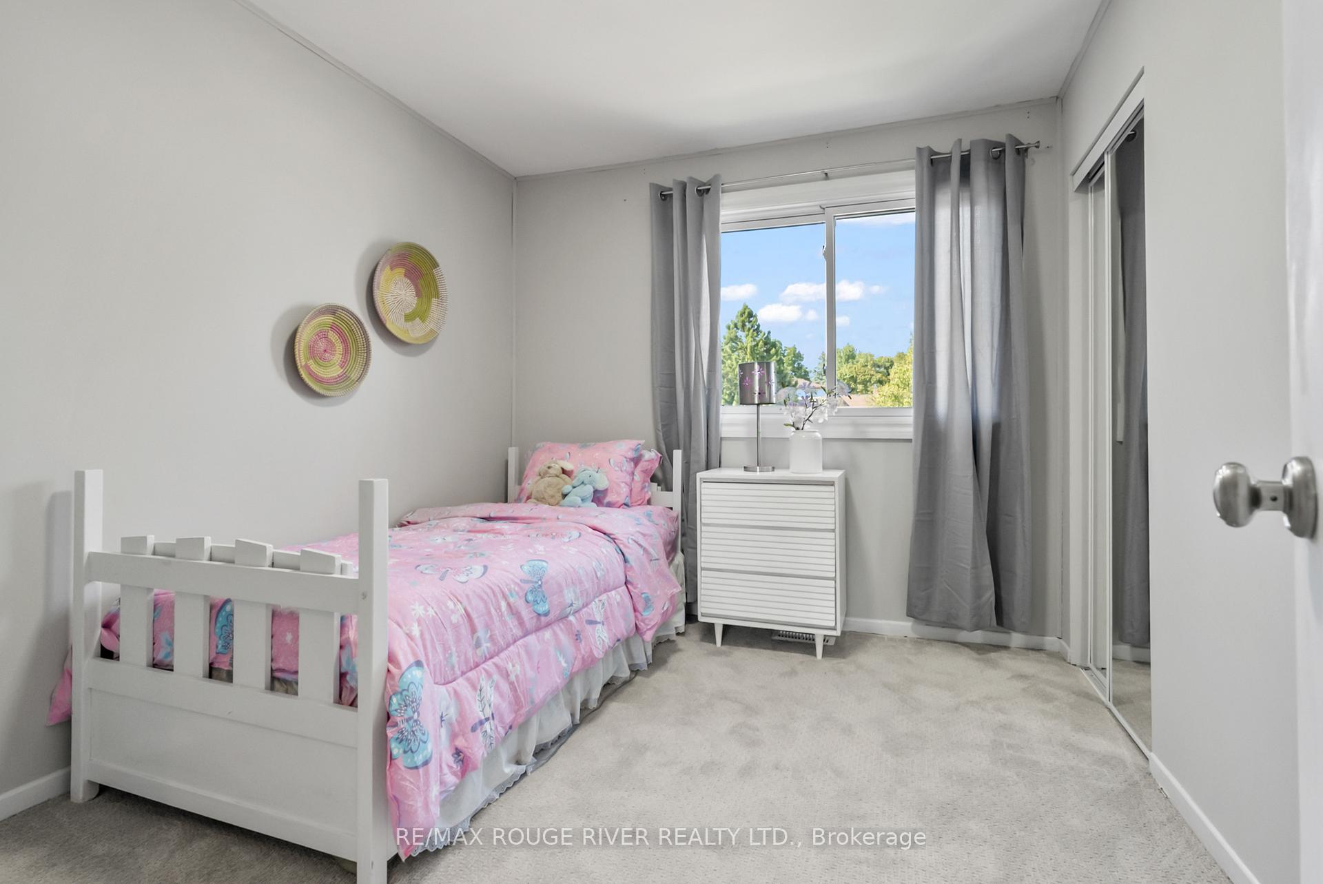 Photo 36 of 19 Vanstone Court, Clarington, Bowmanville — HOMEH