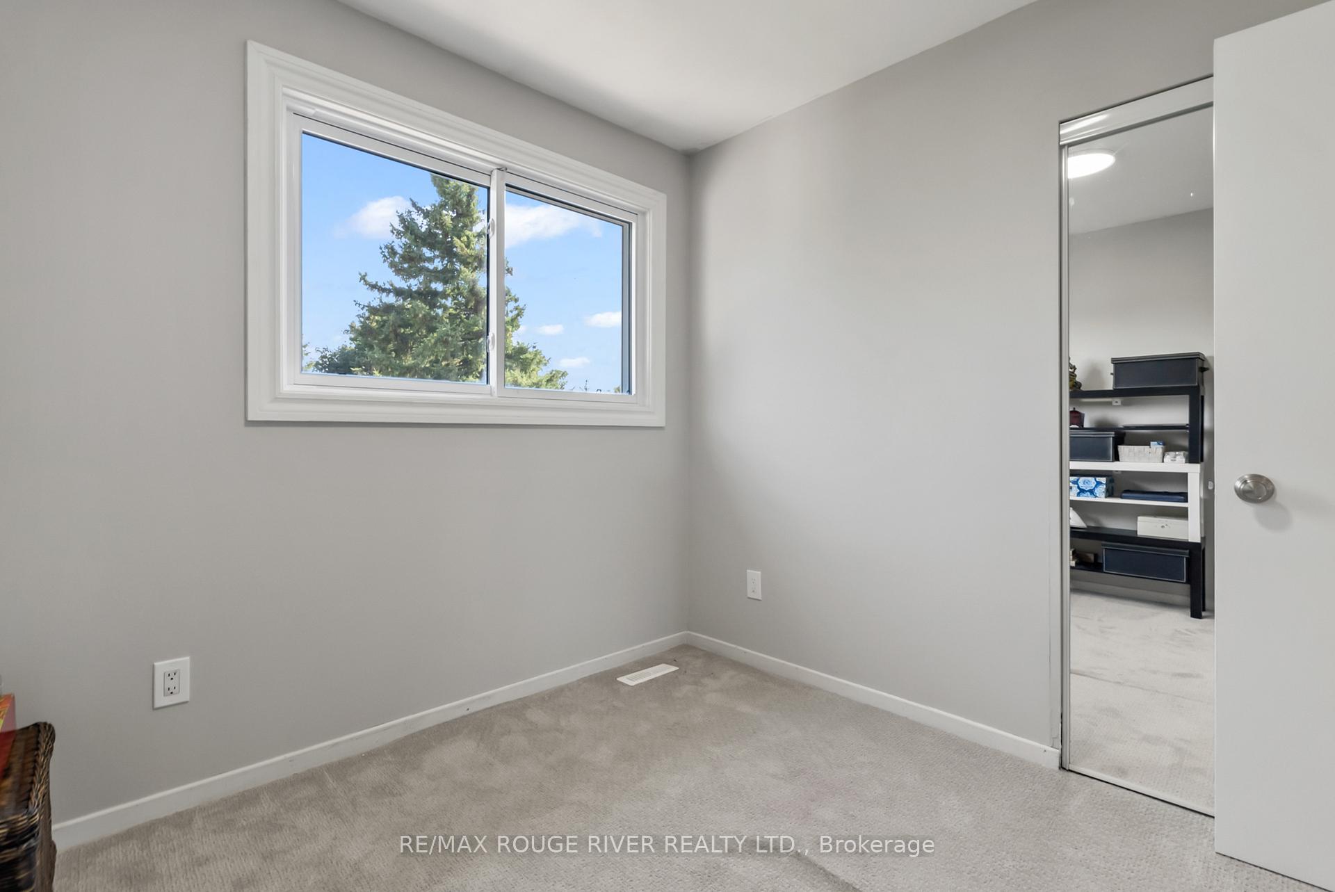 Photo 38 of 19 Vanstone Court, Clarington, Bowmanville — HOMEH