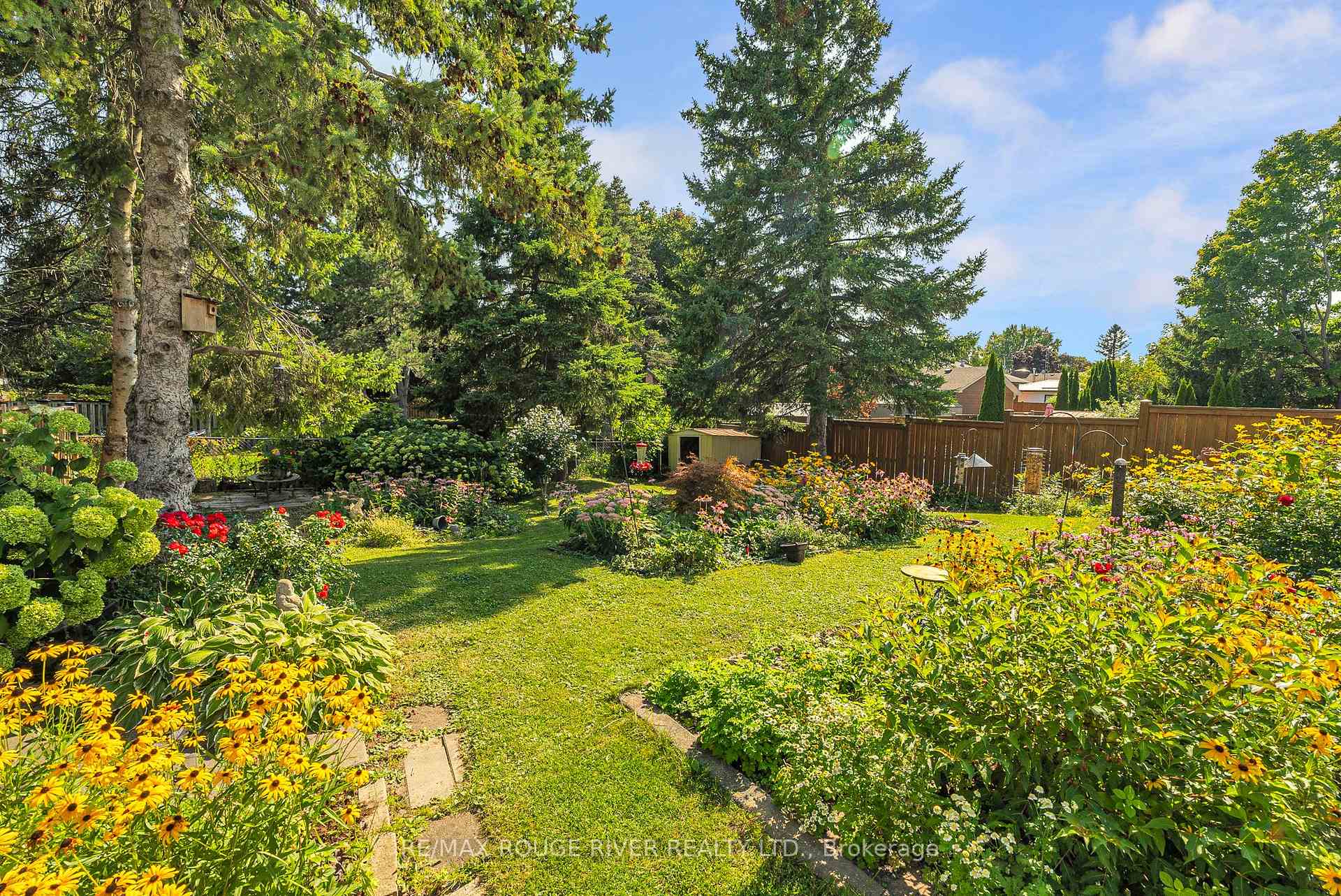 Photo 35 of 19 Vanstone Court, Clarington, Bowmanville — HOMEH