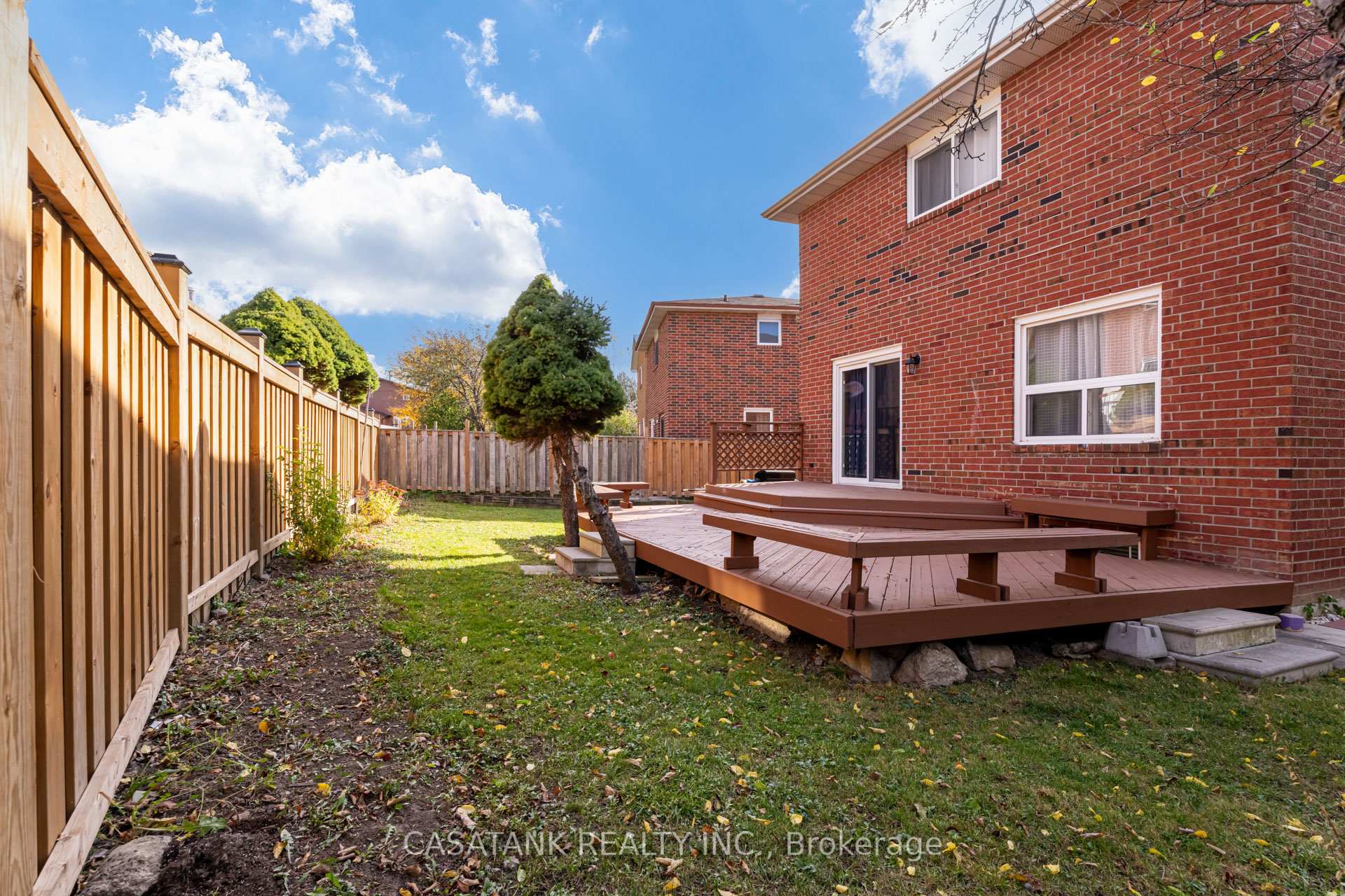 Photo 30 of 34 Willerton Close, Brampton, Brampton North — HOMEH
