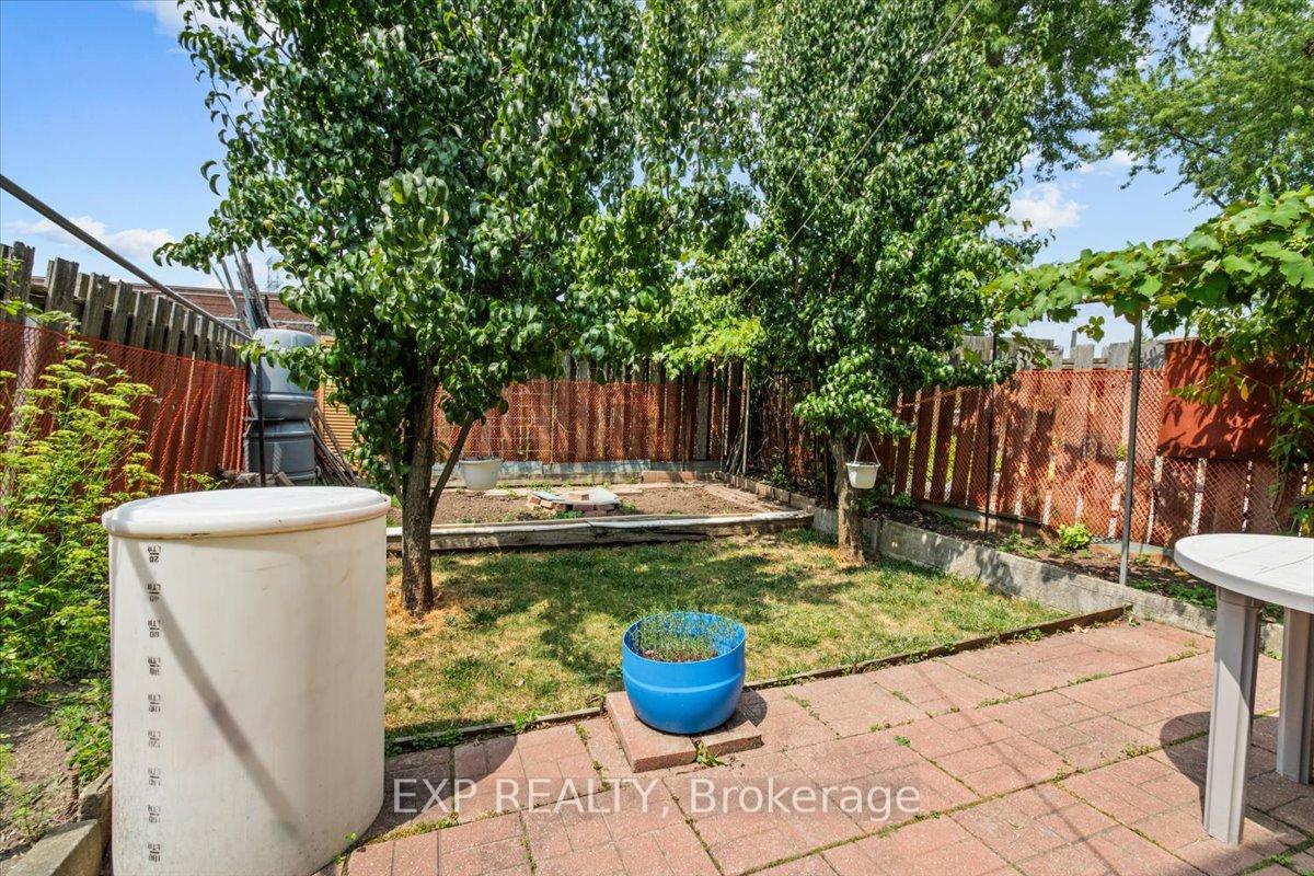Photo 6 of 72 Agincourt Road, Vaughan, West Woodbridge — HOMEH