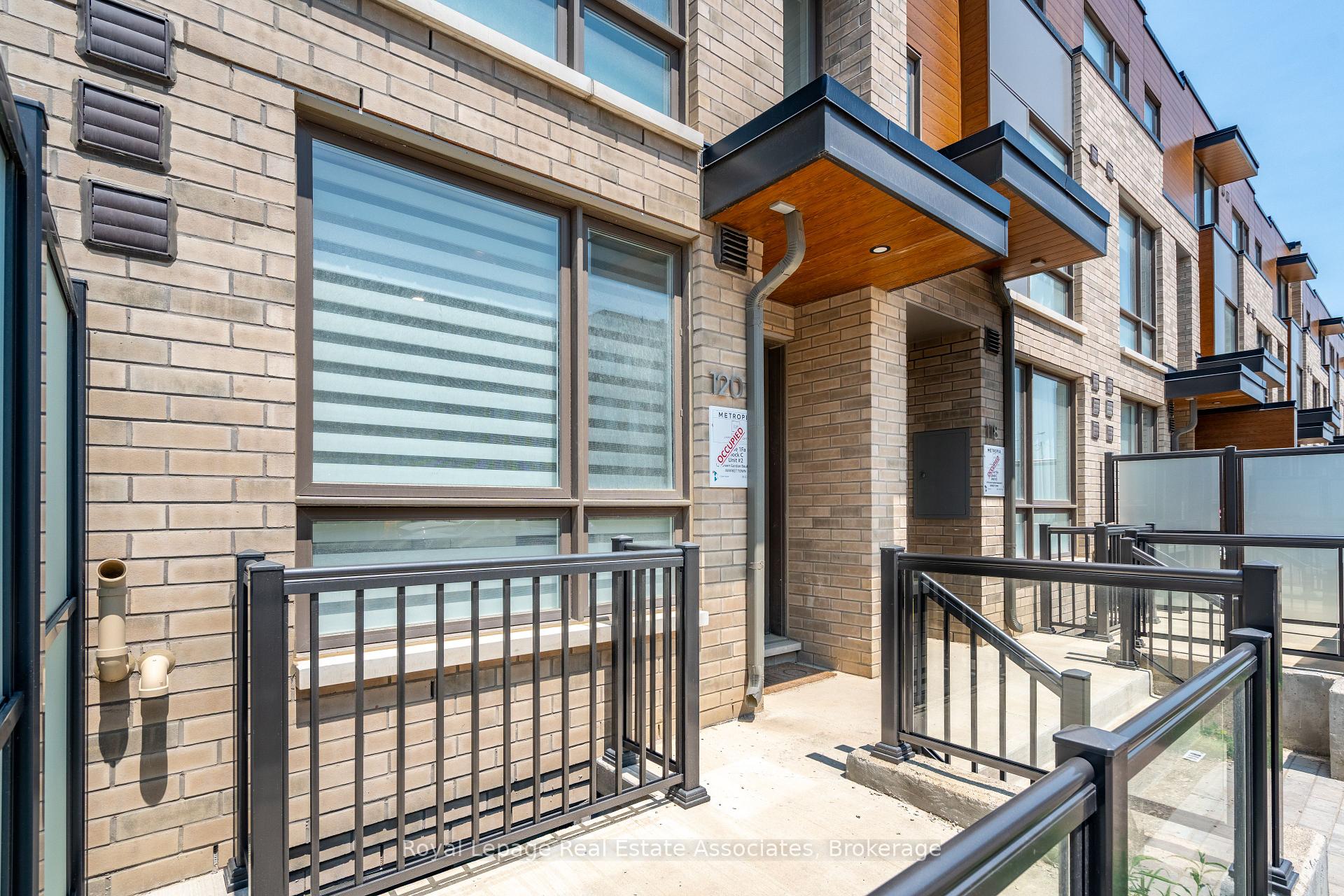 Photo 35 of 120 Green Gardens Boulevard, Toronto, Englemount-Lawrence — HOMEH