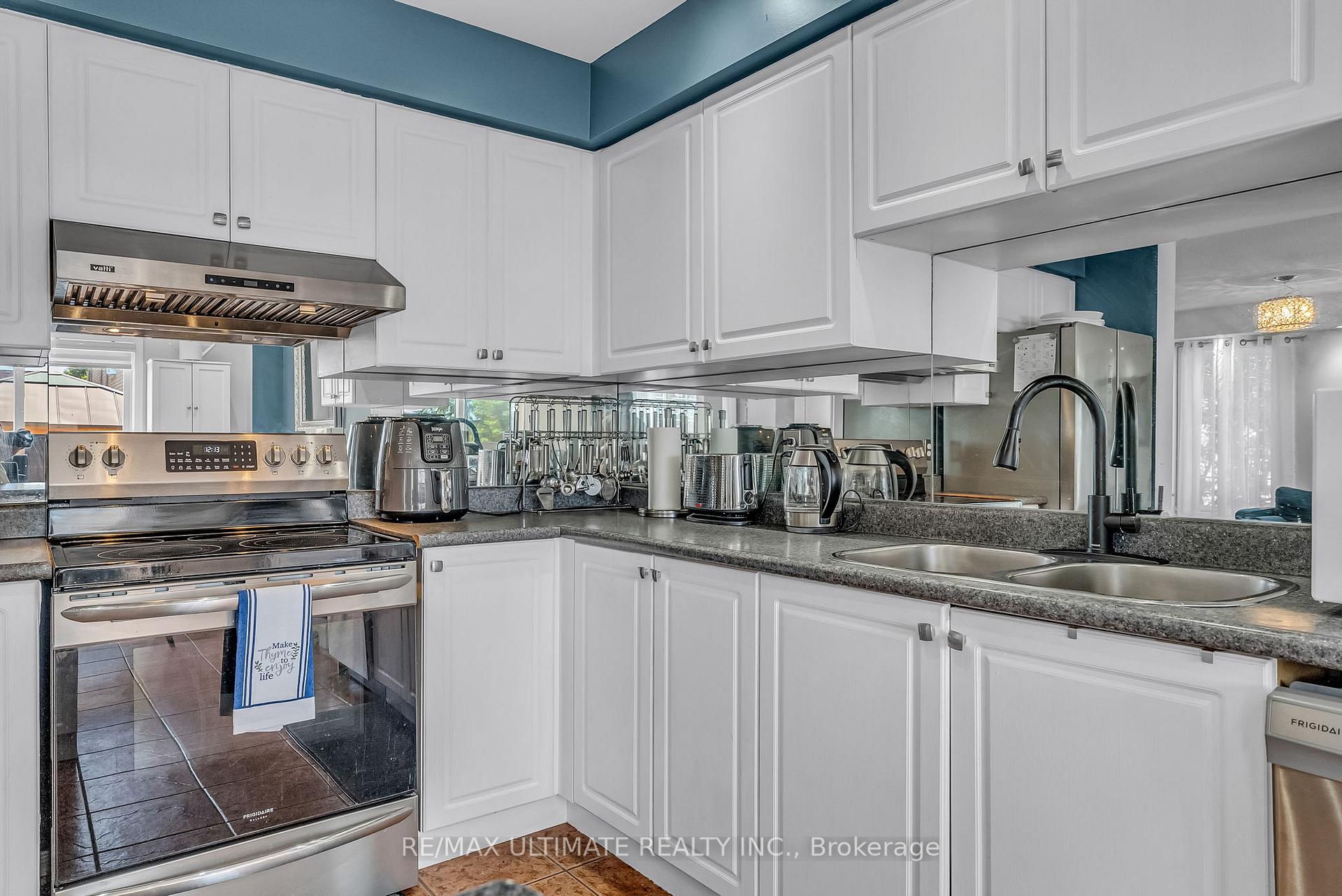 Photo 12 of 64 Tideland Drive, Brampton, Fletcher's Creek South — HOMEH