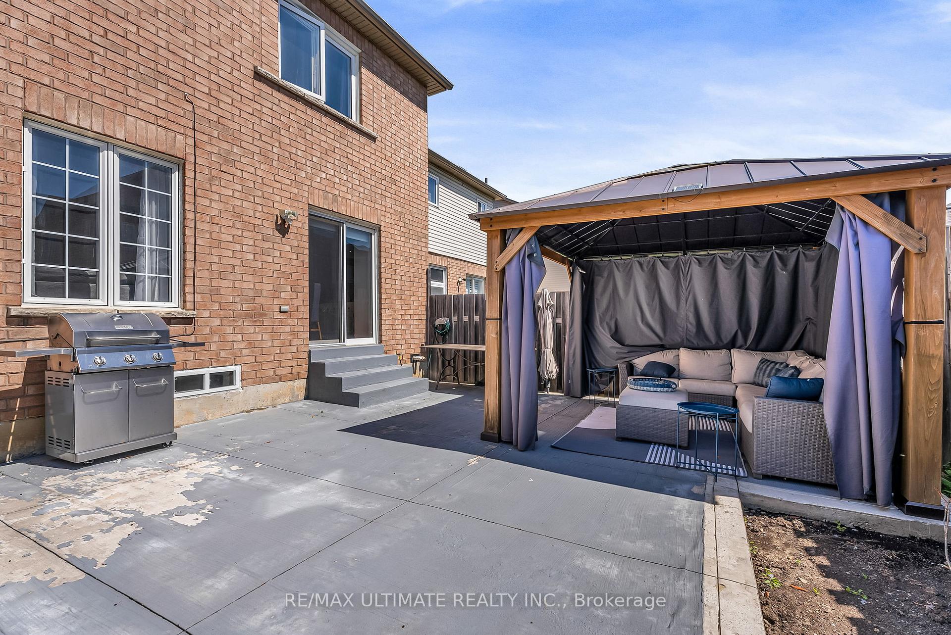 Photo 18 of 64 Tideland Drive, Brampton, Fletcher's Creek South — HOMEH