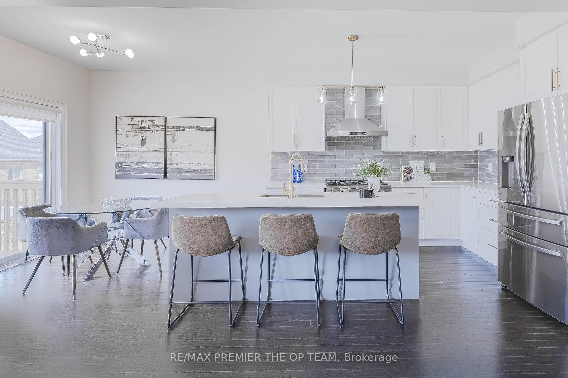 Photo 8 of 53 Janes Crescent, New Tecumseth, Alliston — HOMEH