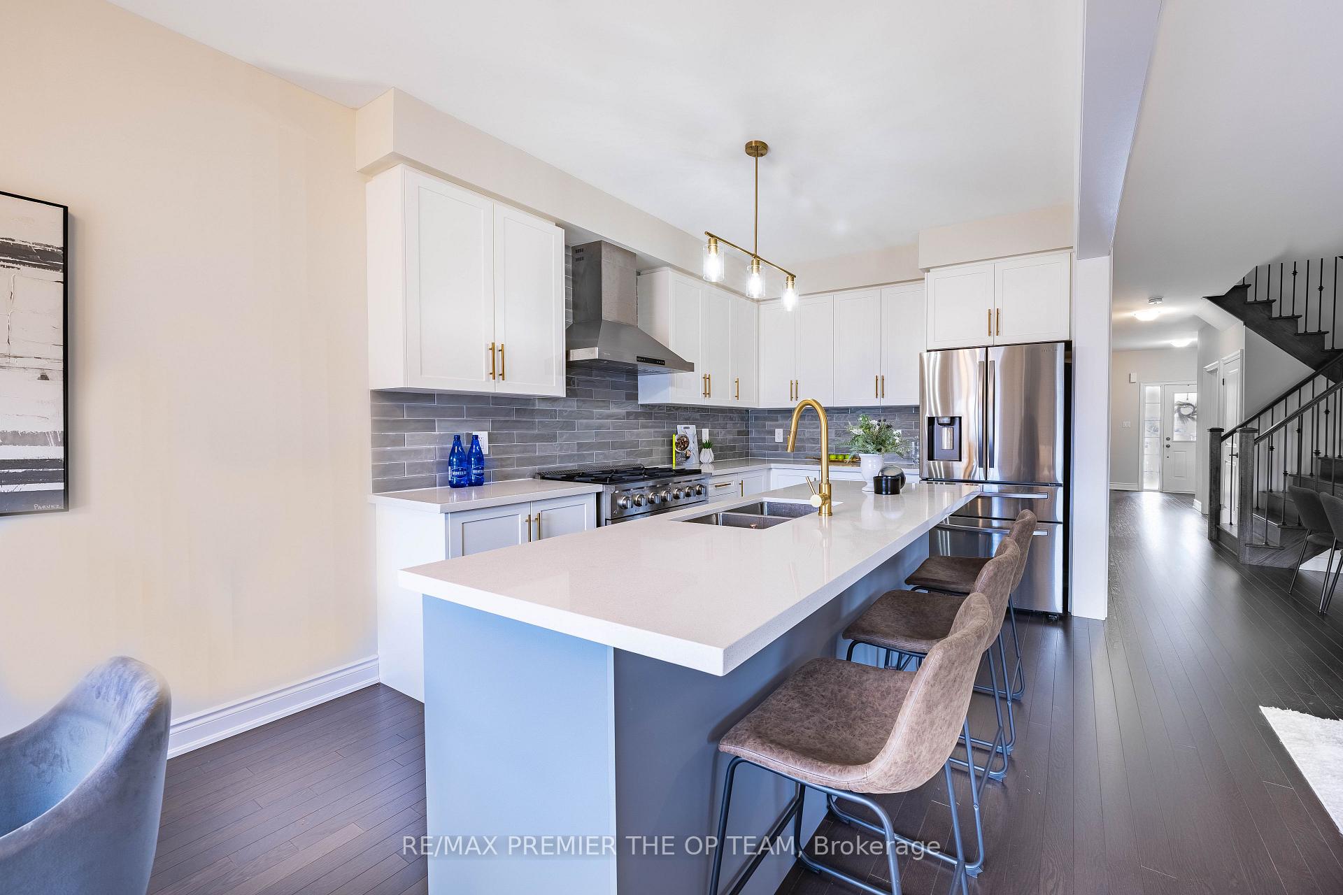 Photo 11 of 53 Janes Crescent, New Tecumseth, Alliston — HOMEH