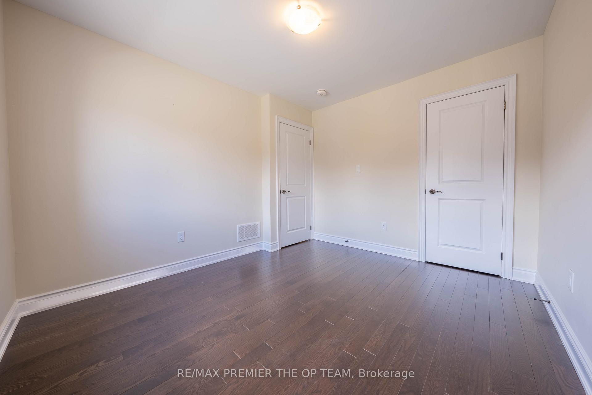 Photo 21 of 53 Janes Crescent, New Tecumseth, Alliston — HOMEH