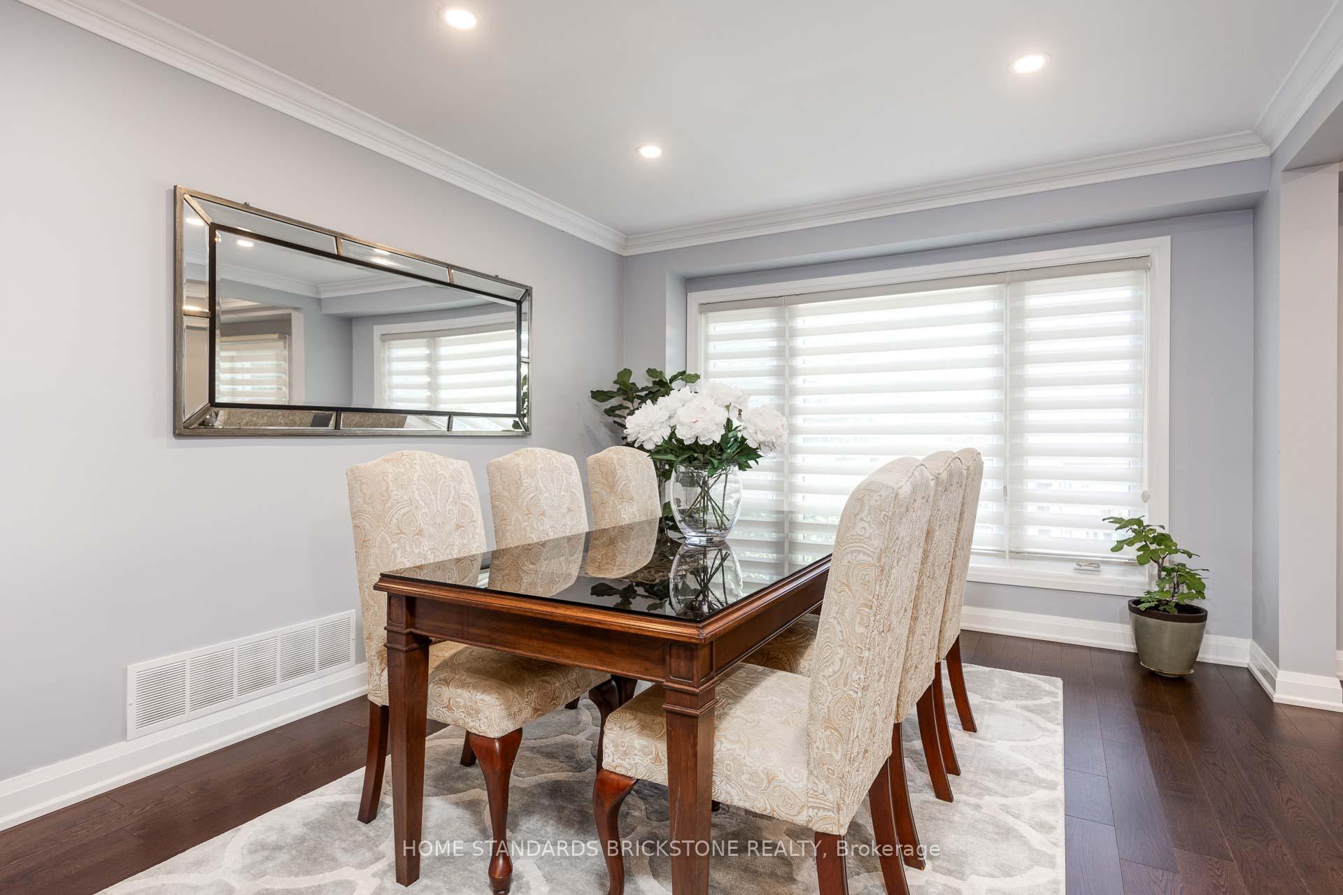 Photo 8 of 254 Mullen Drive, Vaughan, Brownridge — HOMEH