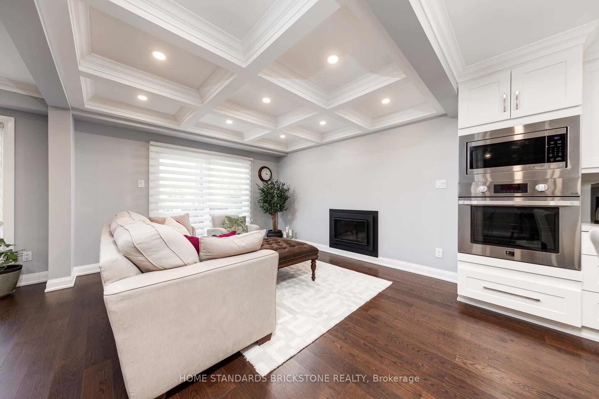 Photo 12 of 254 Mullen Drive, Vaughan, Brownridge — HOMEH