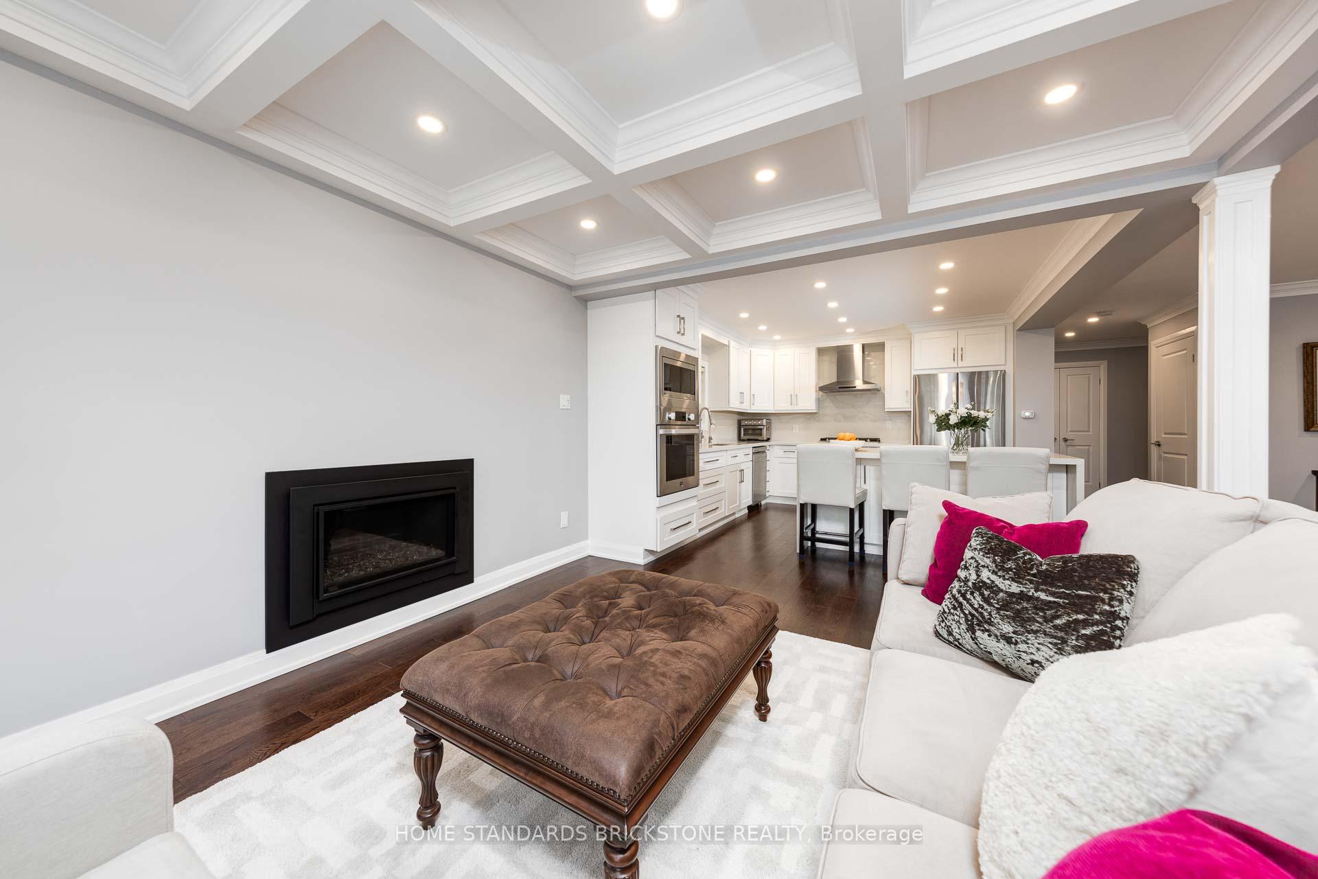 Photo 35 of 254 Mullen Drive, Vaughan, Brownridge — HOMEH