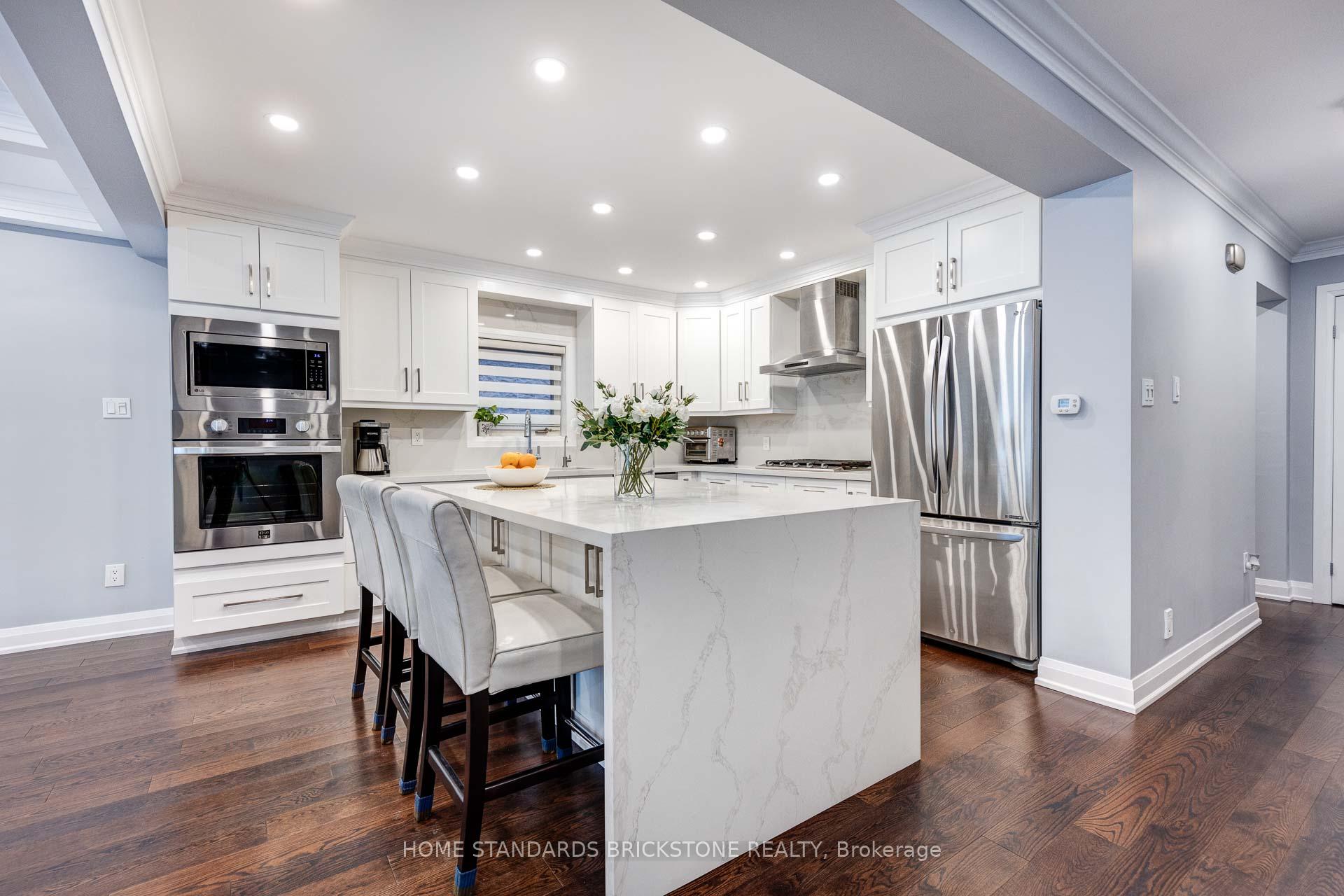 Photo 13 of 254 Mullen Drive, Vaughan, Brownridge — HOMEH