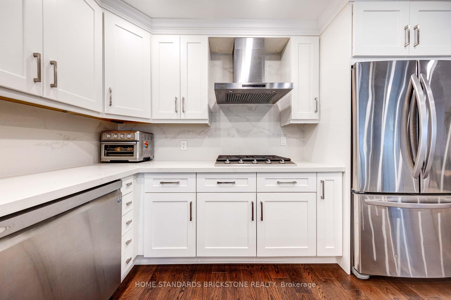 Photo 18 of 254 Mullen Drive, Vaughan, Brownridge — HOMEH