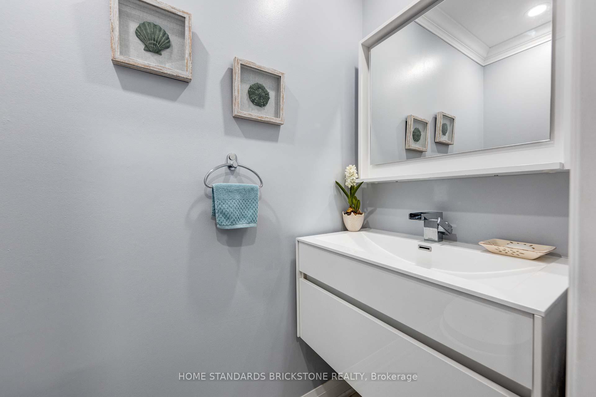Photo 15 of 254 Mullen Drive, Vaughan, Brownridge — HOMEH