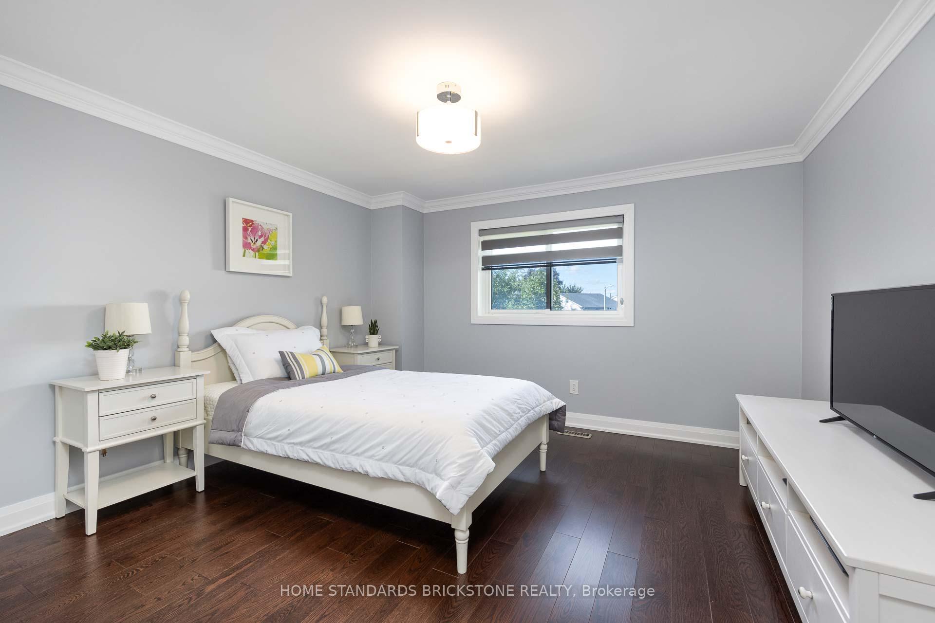 Photo 19 of 254 Mullen Drive, Vaughan, Brownridge — HOMEH
