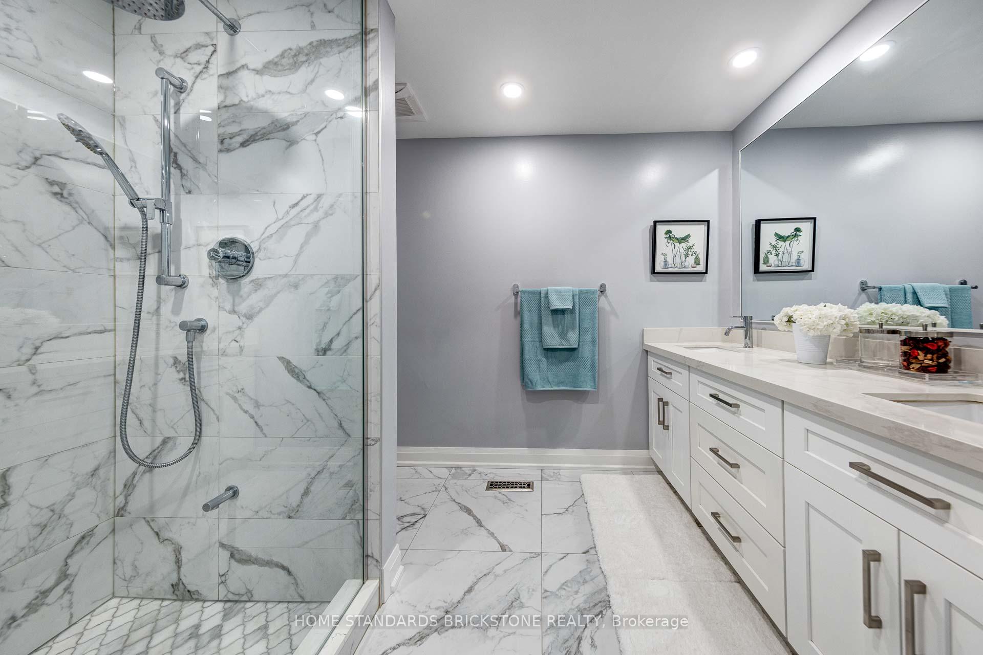 Photo 26 of 254 Mullen Drive, Vaughan, Brownridge — HOMEH