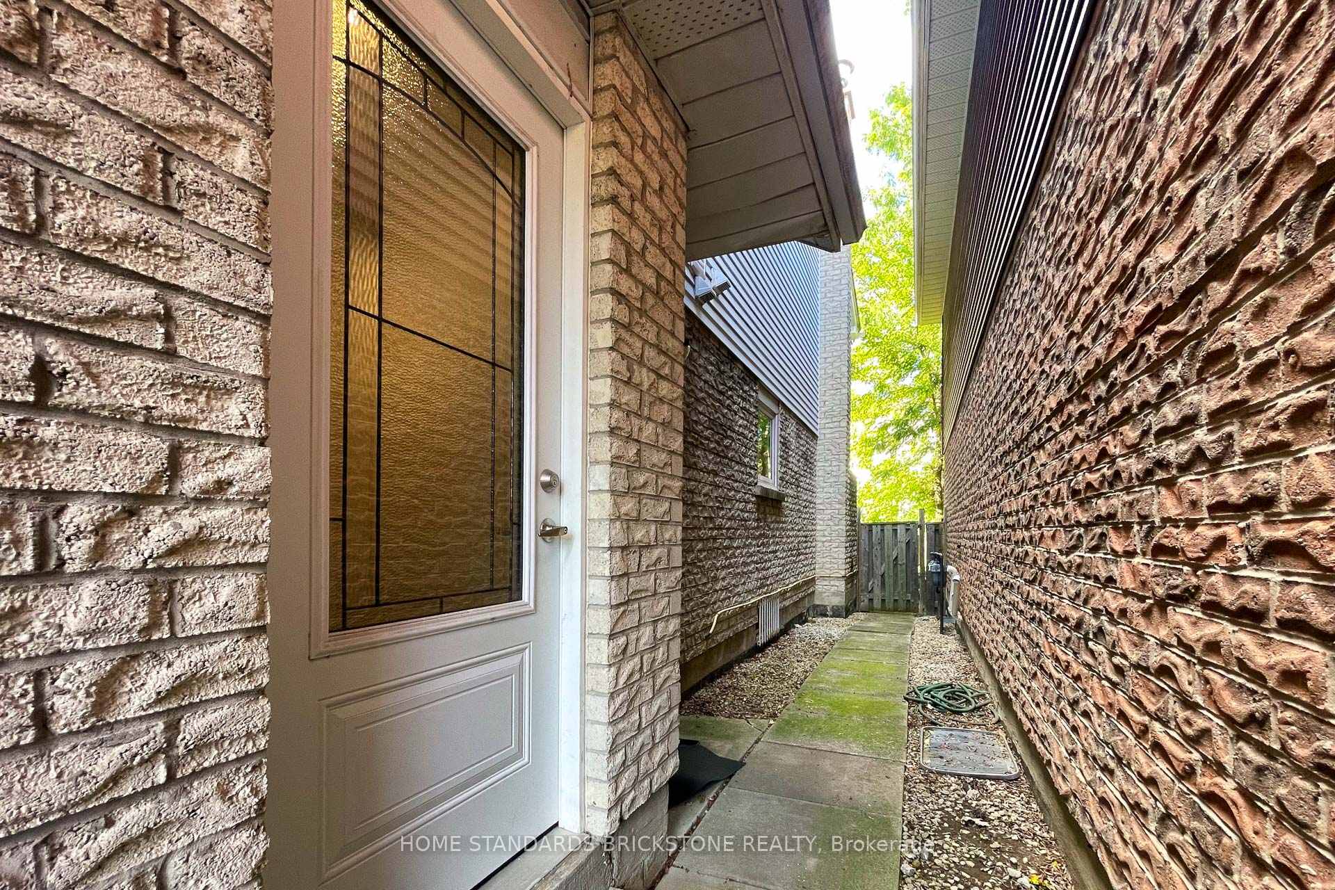 Photo 34 of 254 Mullen Drive, Vaughan, Brownridge — HOMEH