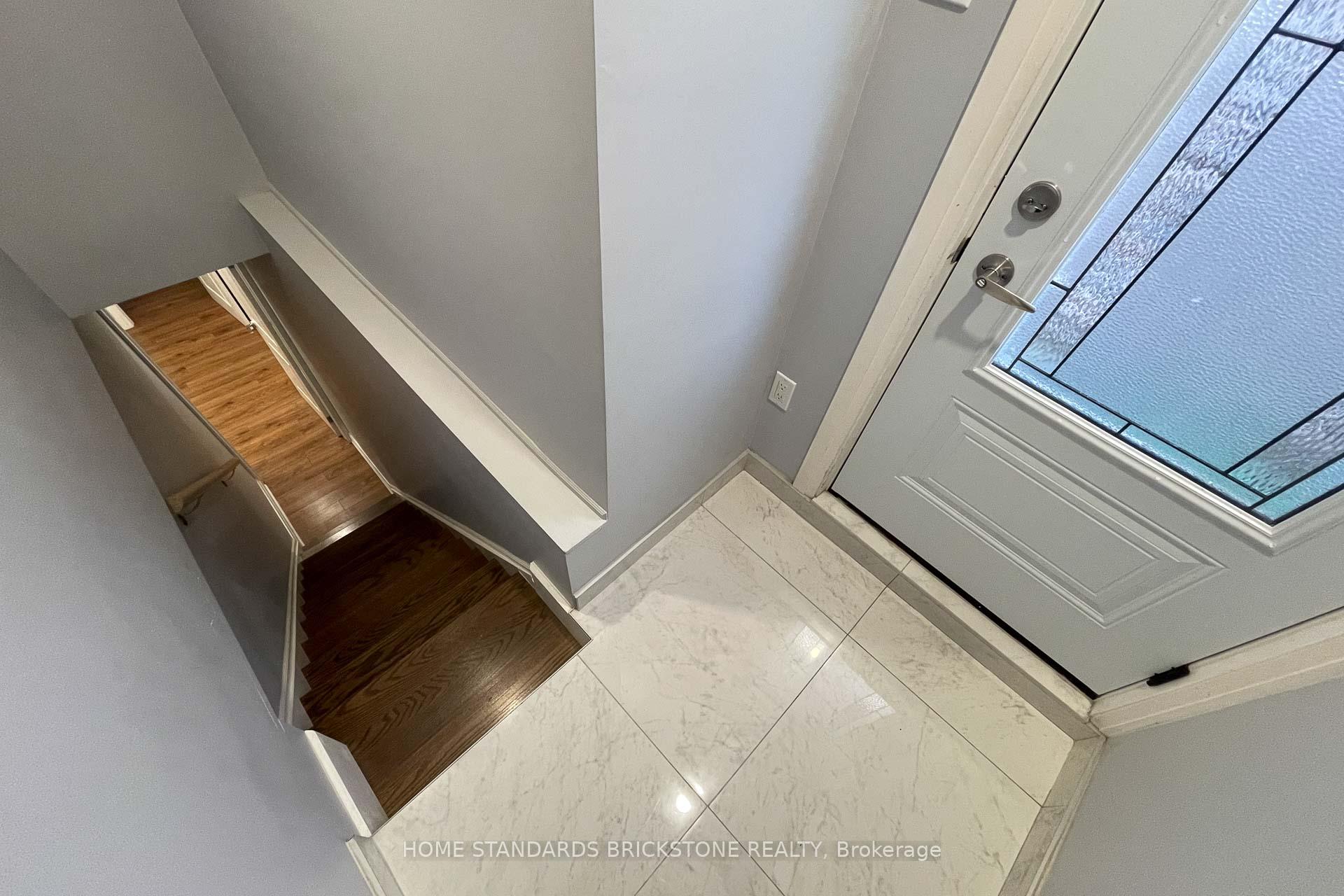 Photo 28 of 254 Mullen Drive, Vaughan, Brownridge — HOMEH