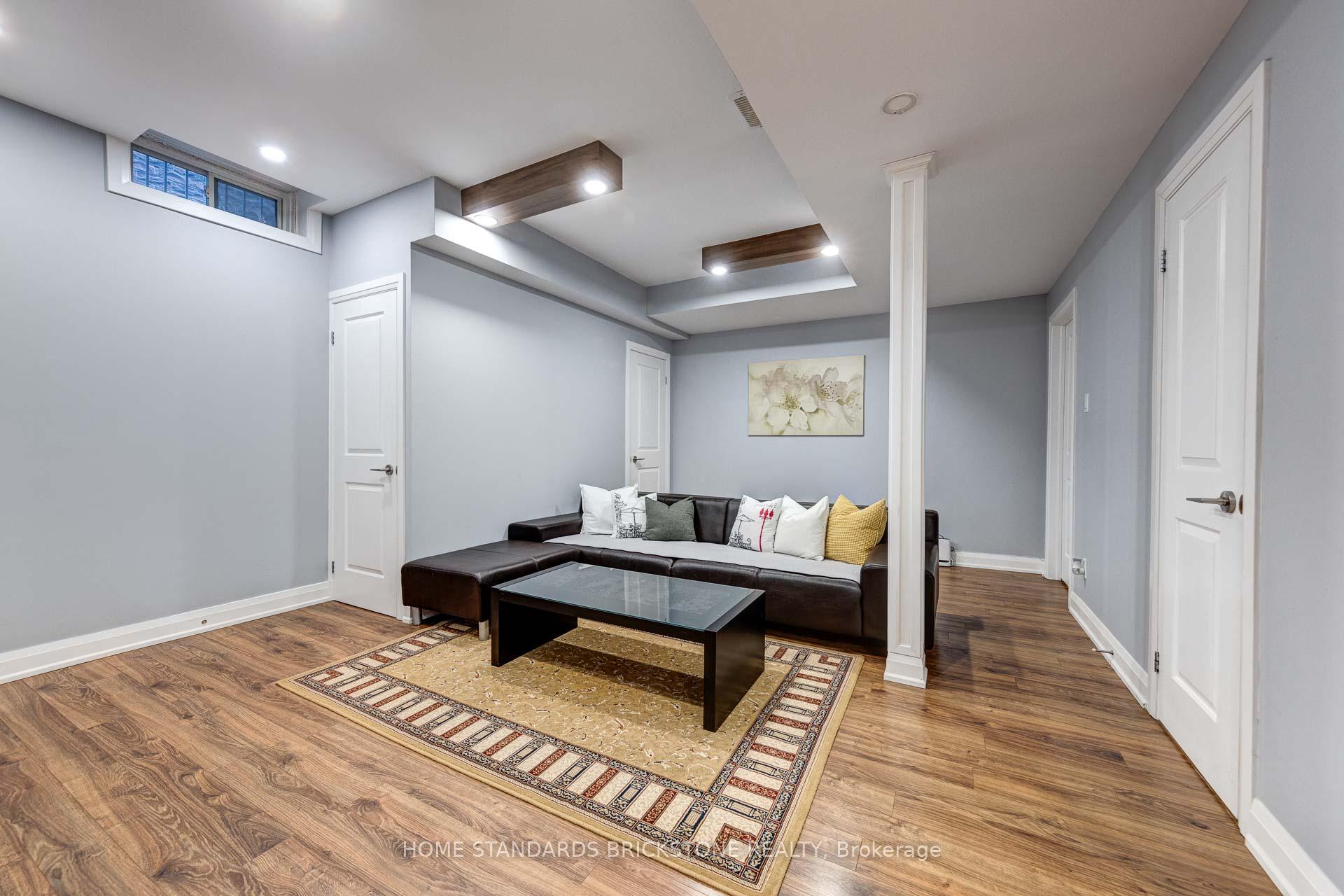 Photo 29 of 254 Mullen Drive, Vaughan, Brownridge — HOMEH