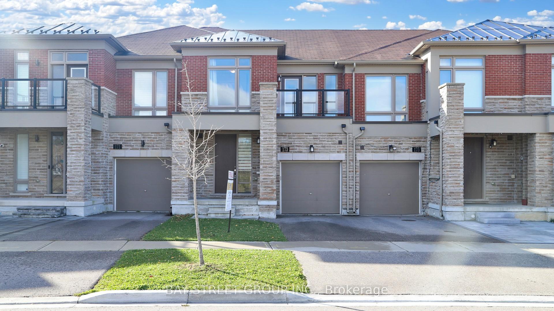 Photo 1 of 173 Badgerow Way, Aurora, Rural Aurora — HOMEH