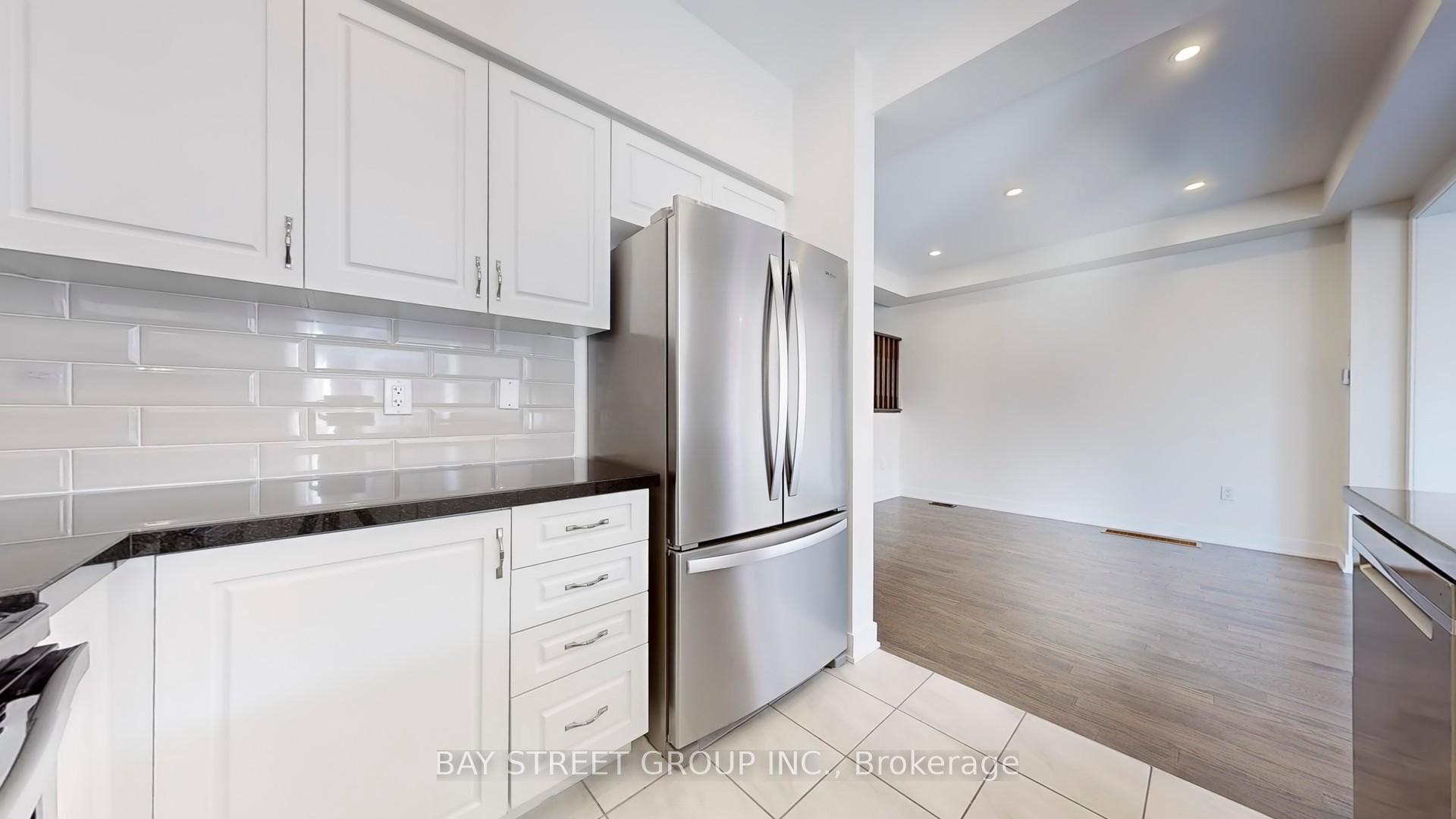 Photo 17 of 173 Badgerow Way, Aurora, Rural Aurora — HOMEH