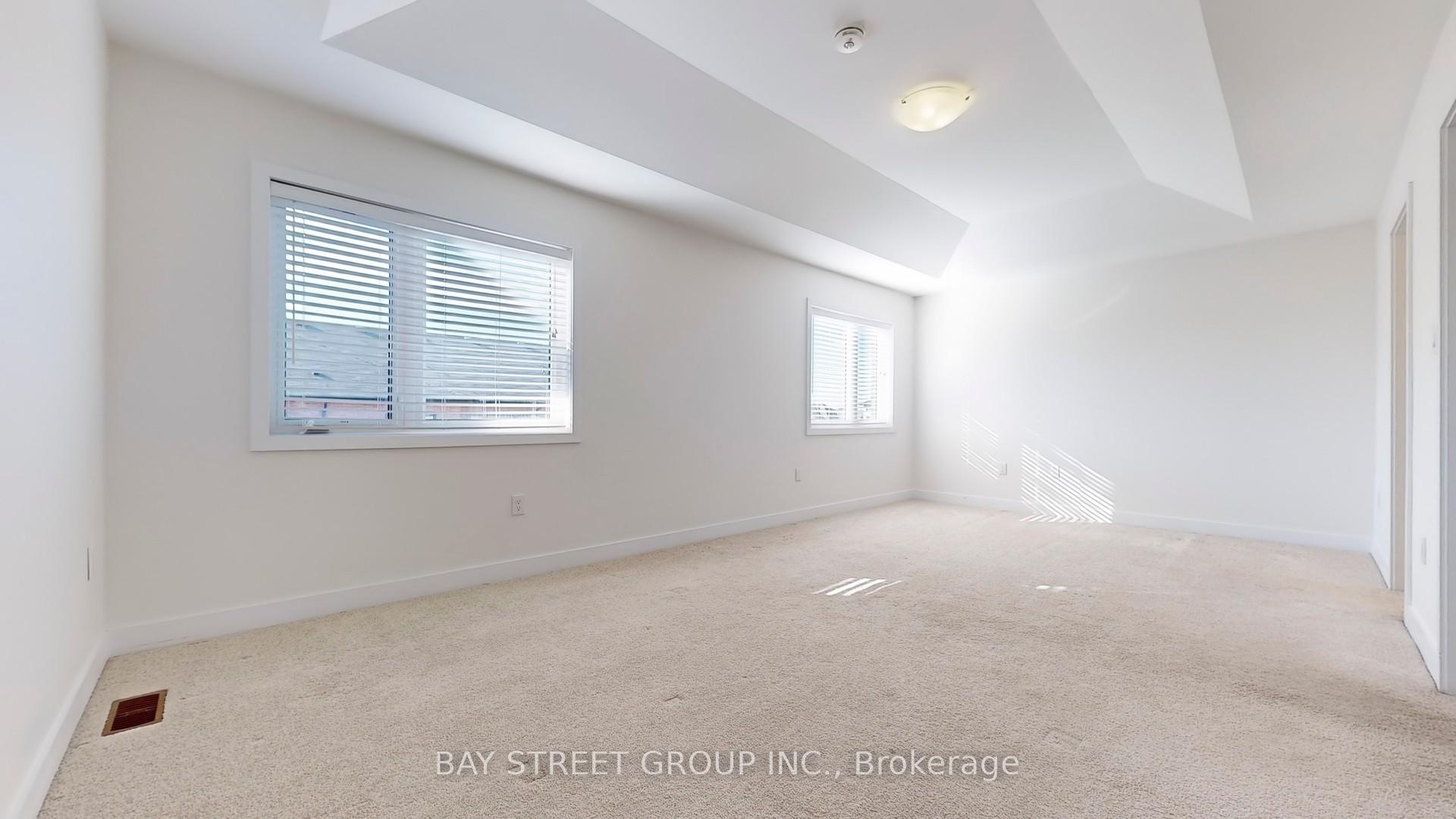 Photo 14 of 173 Badgerow Way, Aurora, Rural Aurora — HOMEH