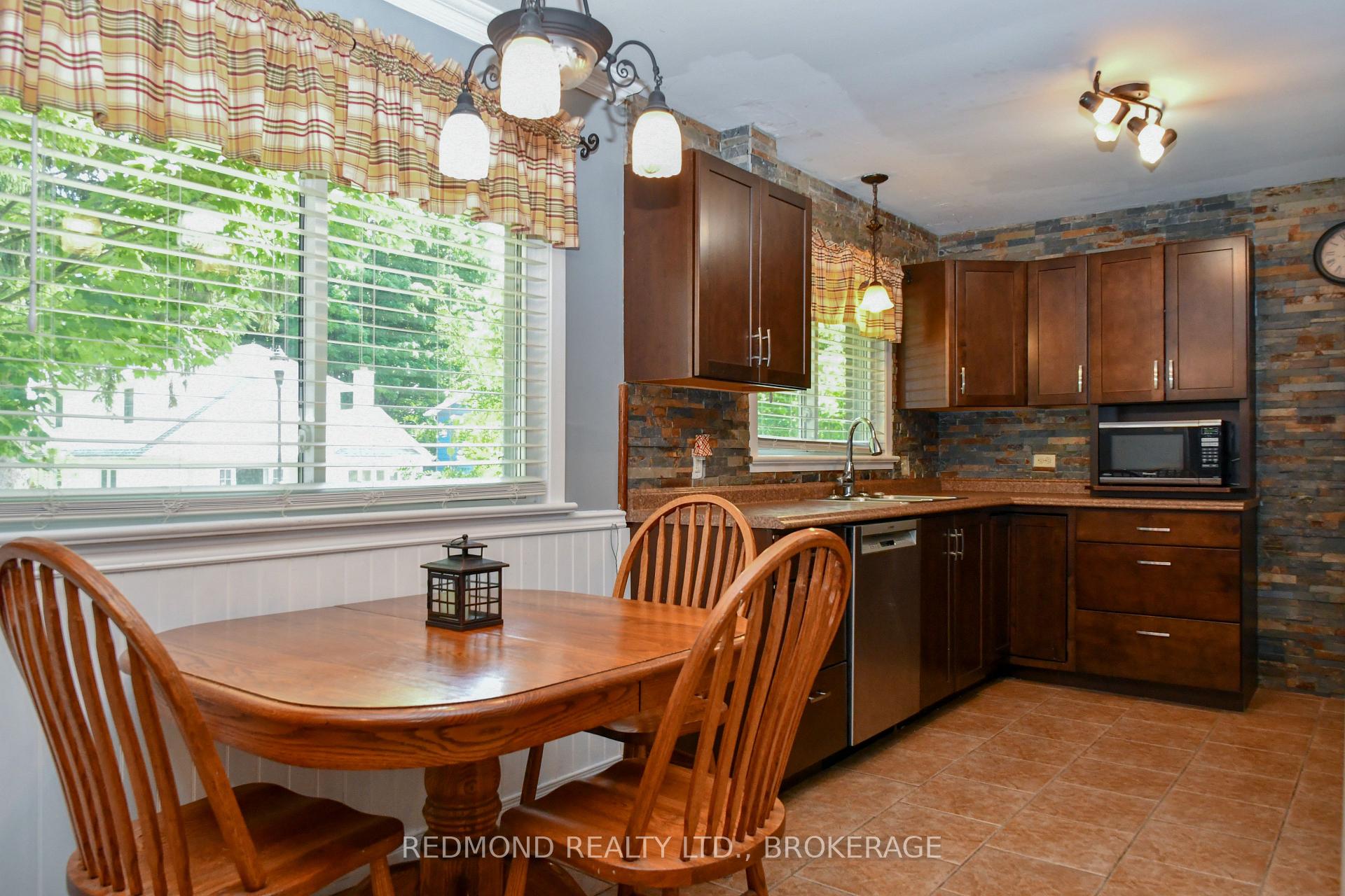 Photo 6 of 140 Brock Street, Gananoque — HOMEH