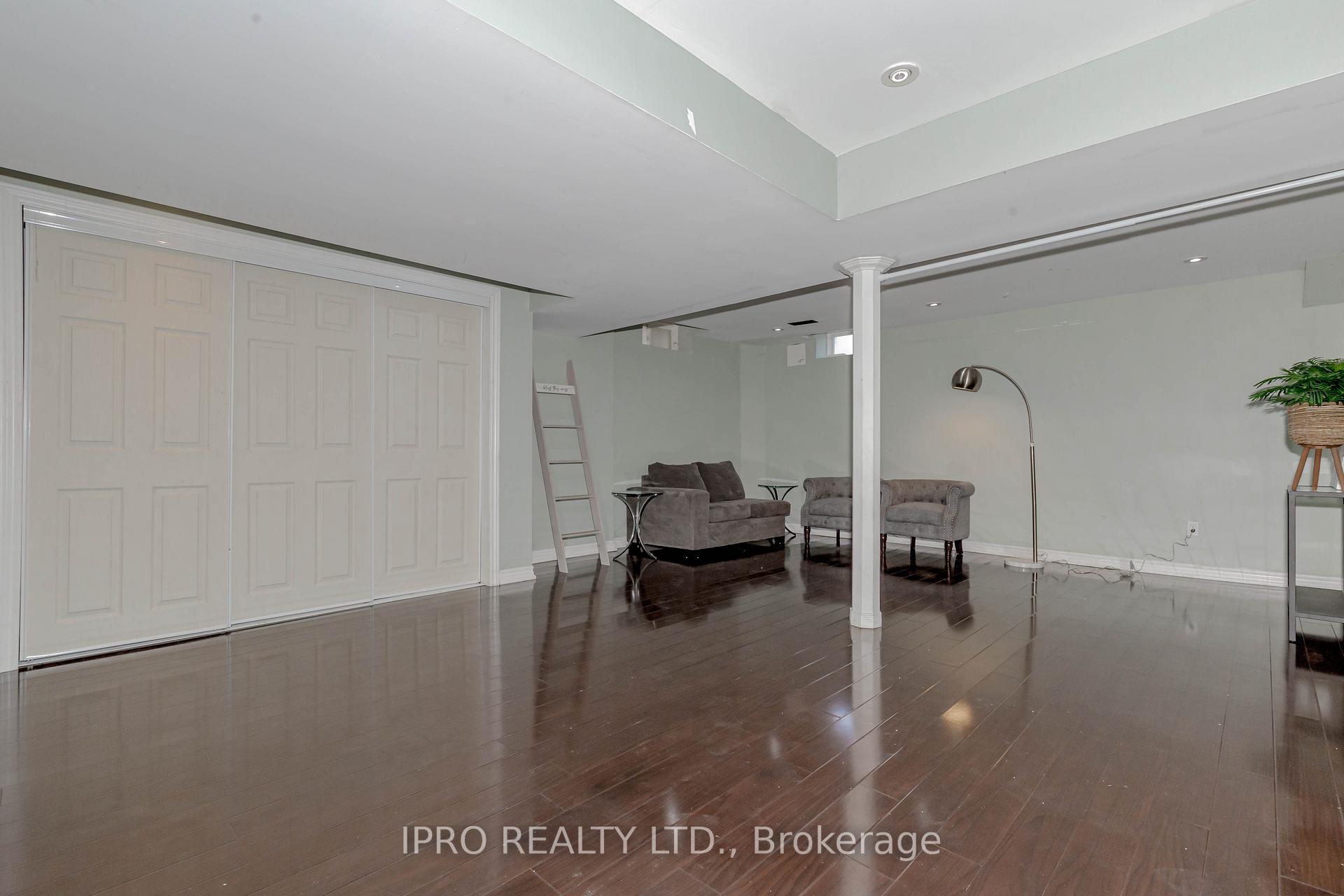 Photo 33 of 23 Hot Spring Road, Brampton, Sandringham-Wellington North — HOMEH