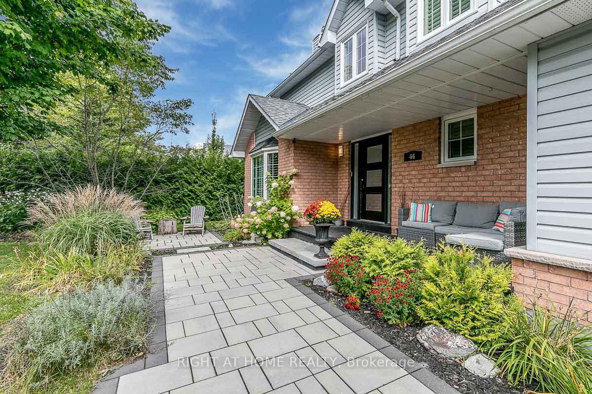 Photo 25 of 46 Alpine Way, Oro-Medonte, Horseshoe Valley — HOMEH