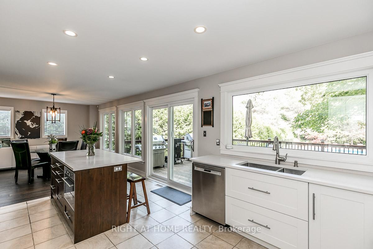 Photo 26 of 46 Alpine Way, Oro-Medonte, Horseshoe Valley — HOMEH