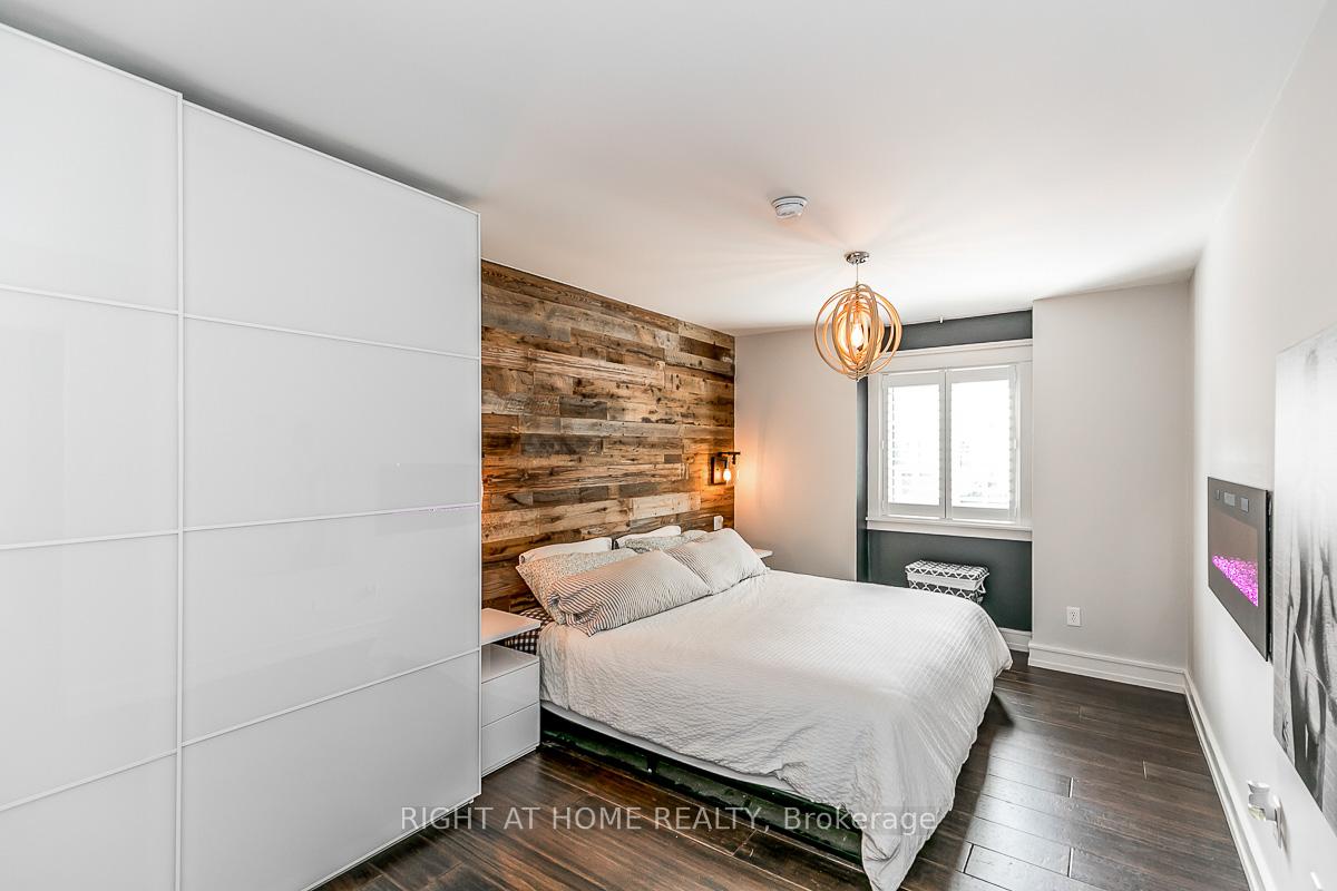 Photo 4 of 46 Alpine Way, Oro-Medonte, Horseshoe Valley — HOMEH