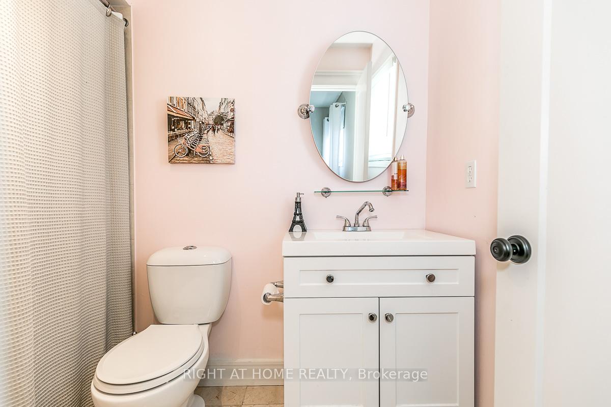 Photo 8 of 46 Alpine Way, Oro-Medonte, Horseshoe Valley — HOMEH