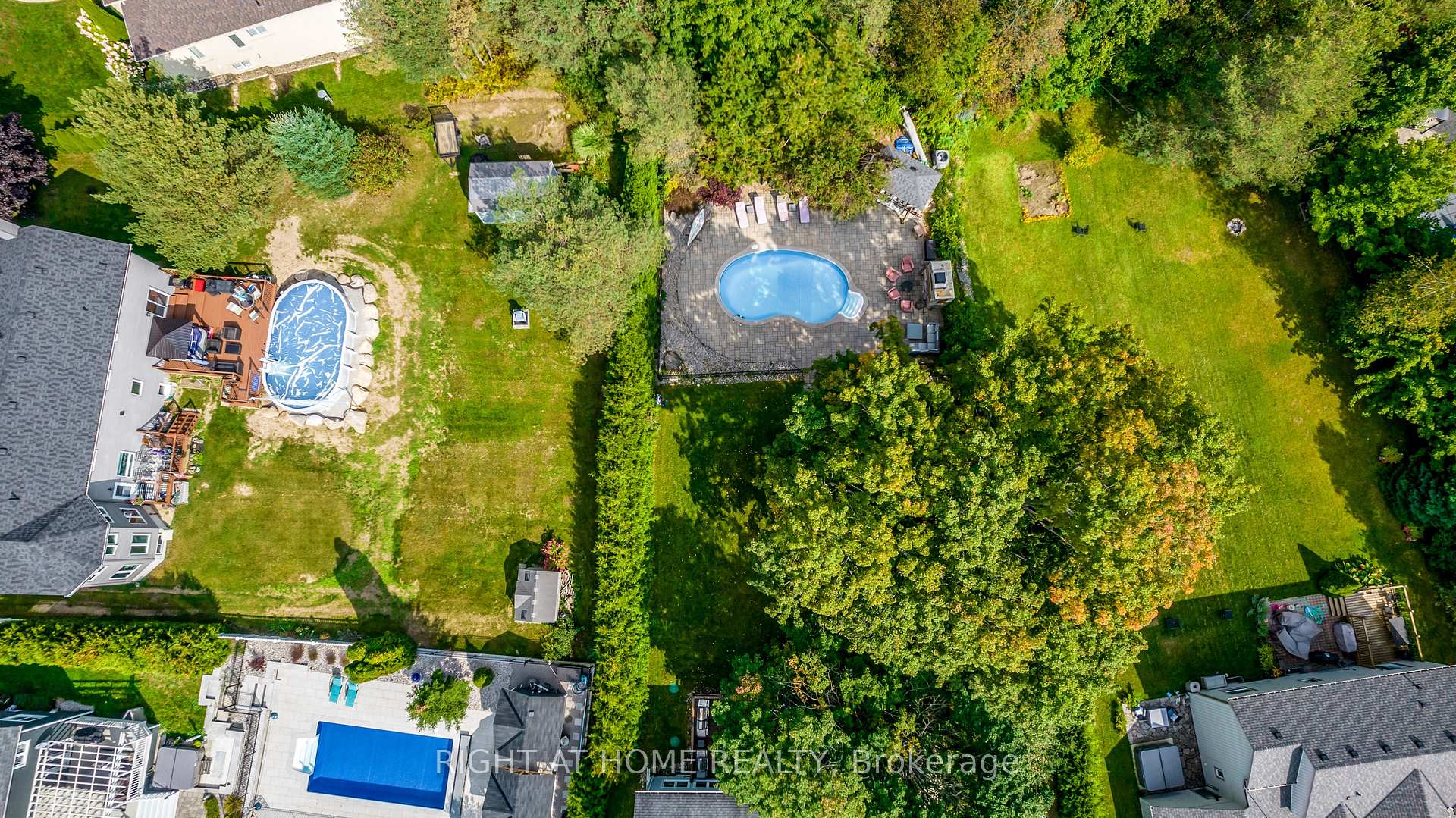 Photo 19 of 46 Alpine Way, Oro-Medonte, Horseshoe Valley — HOMEH