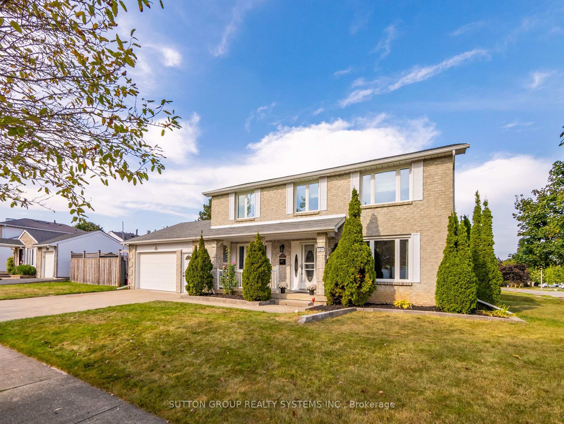 Photo 1 of 121 Parkland Crescent, Kitchener — HOMEH