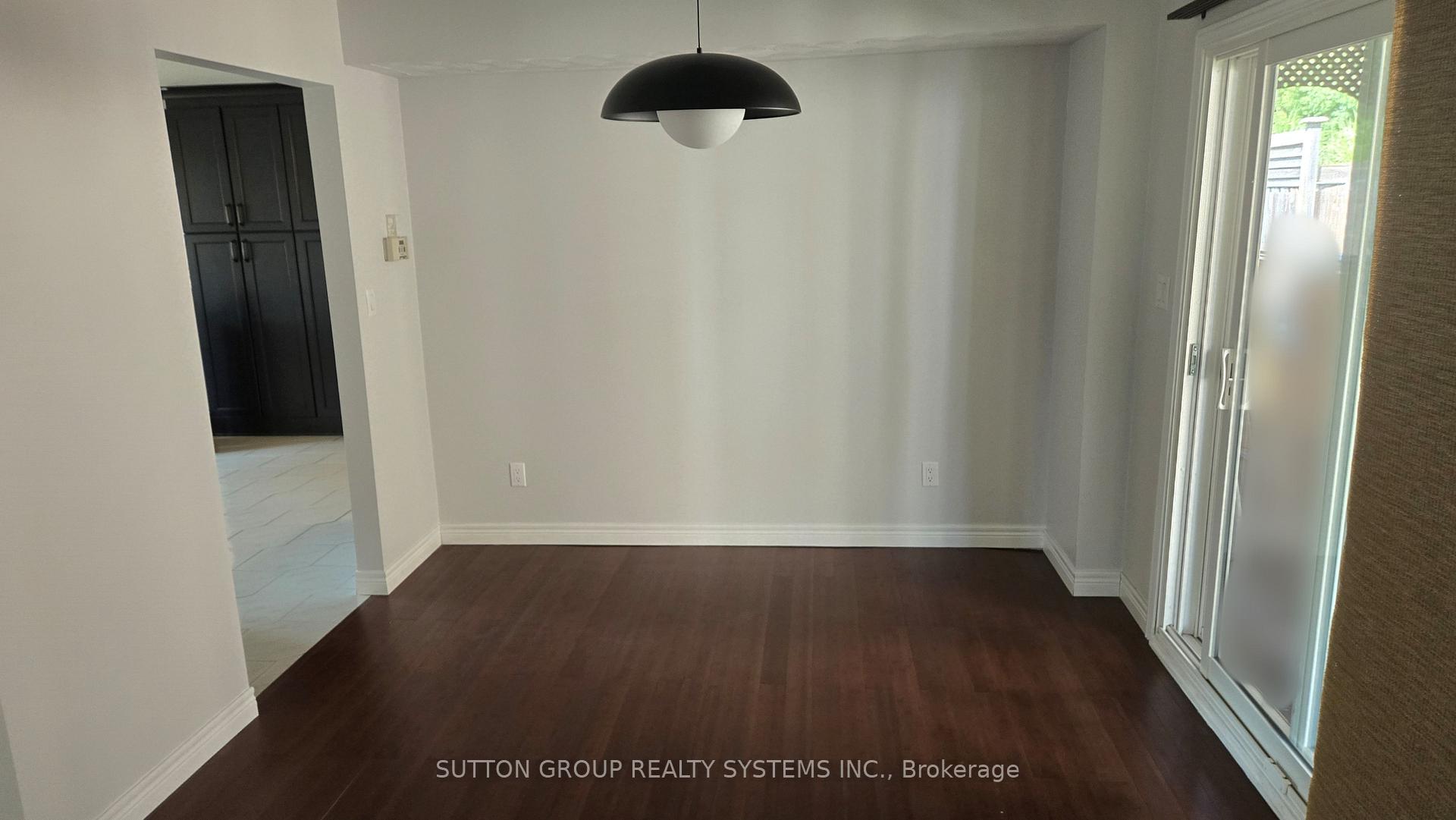 Photo 37 of 121 Parkland Crescent, Kitchener — HOMEH