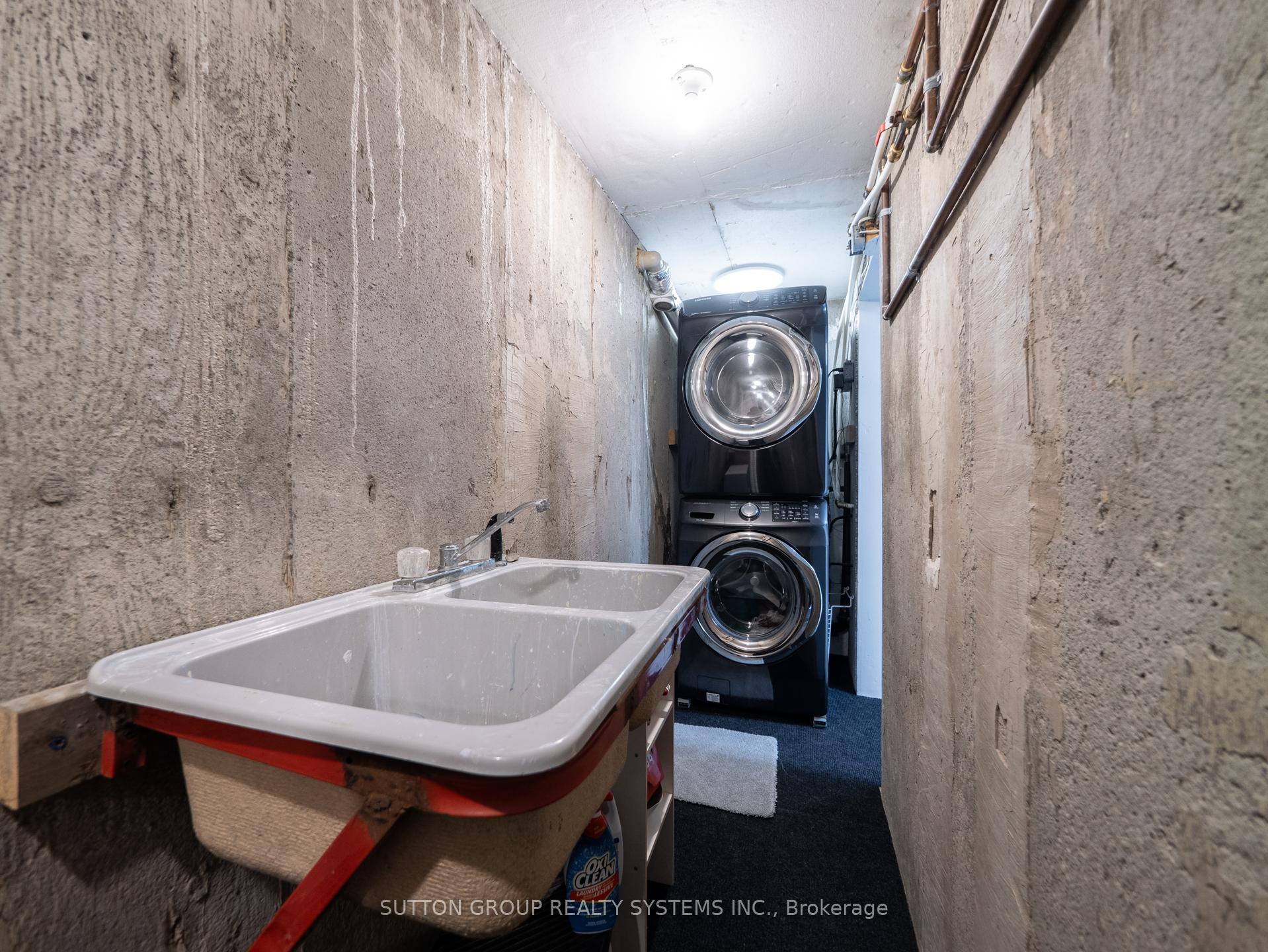 Photo 19 of 121 Parkland Crescent, Kitchener — HOMEH