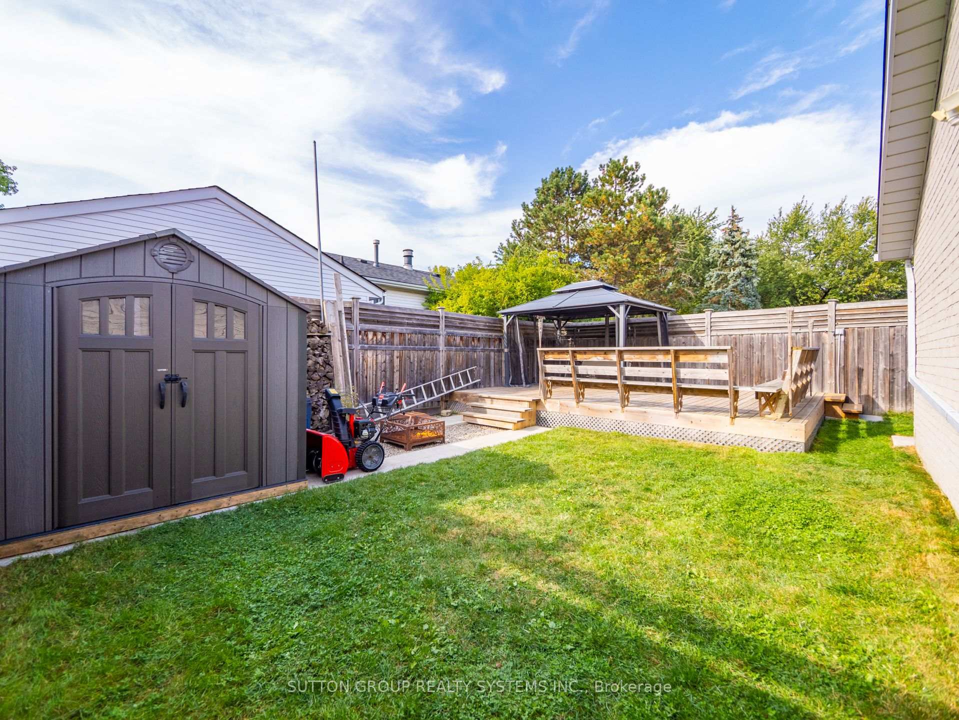 Photo 24 of 121 Parkland Crescent, Kitchener — HOMEH