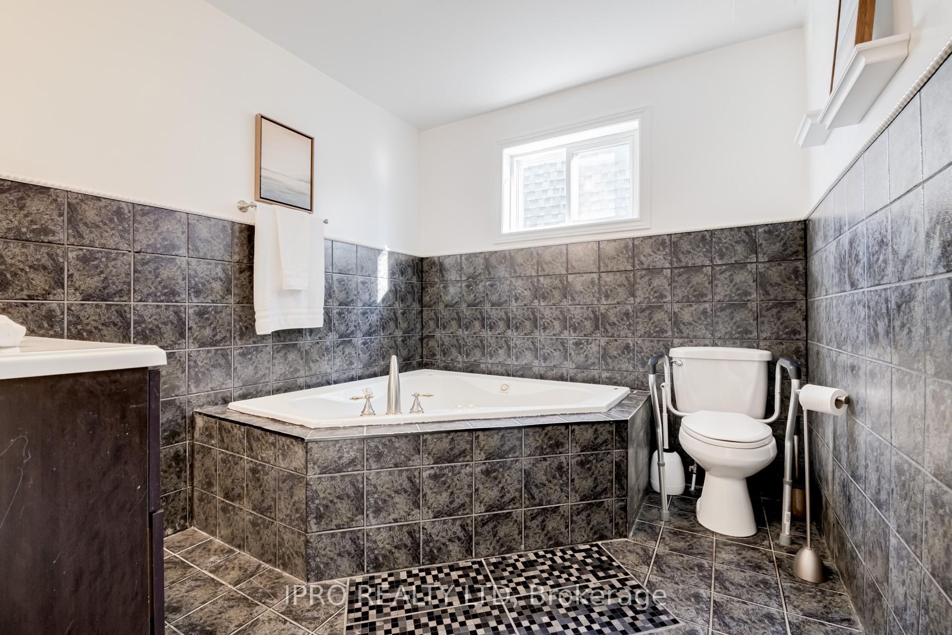 Photo 20 of 43 Grassington Crescent, Brampton, Northgate — HOMEH