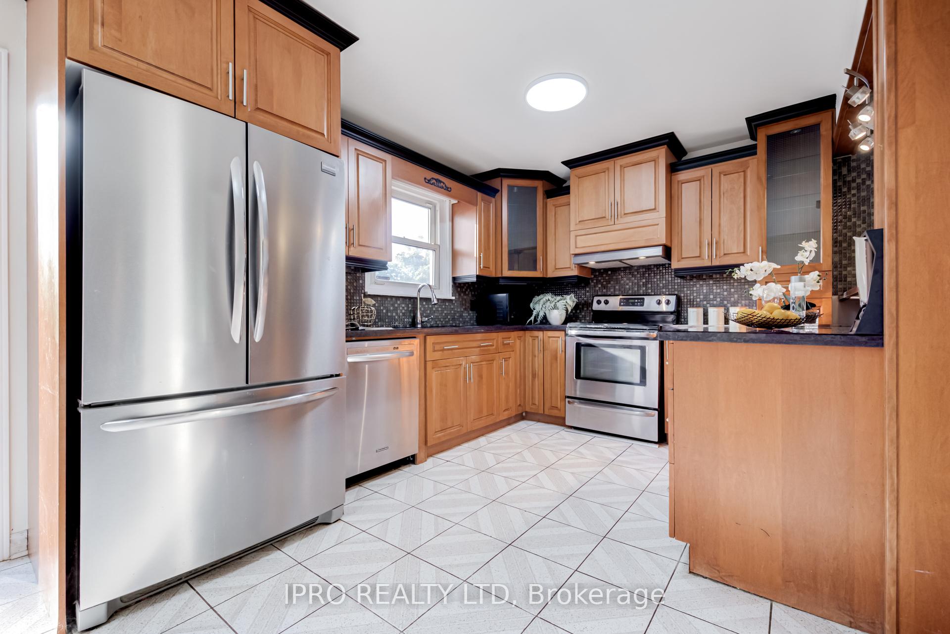 Photo 25 of 43 Grassington Crescent, Brampton, Northgate — HOMEH
