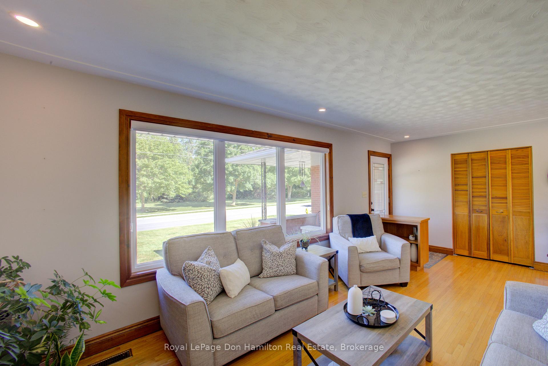 Photo 14 of 830 Barber Avenue N, North Perth, Listowel — HOMEH