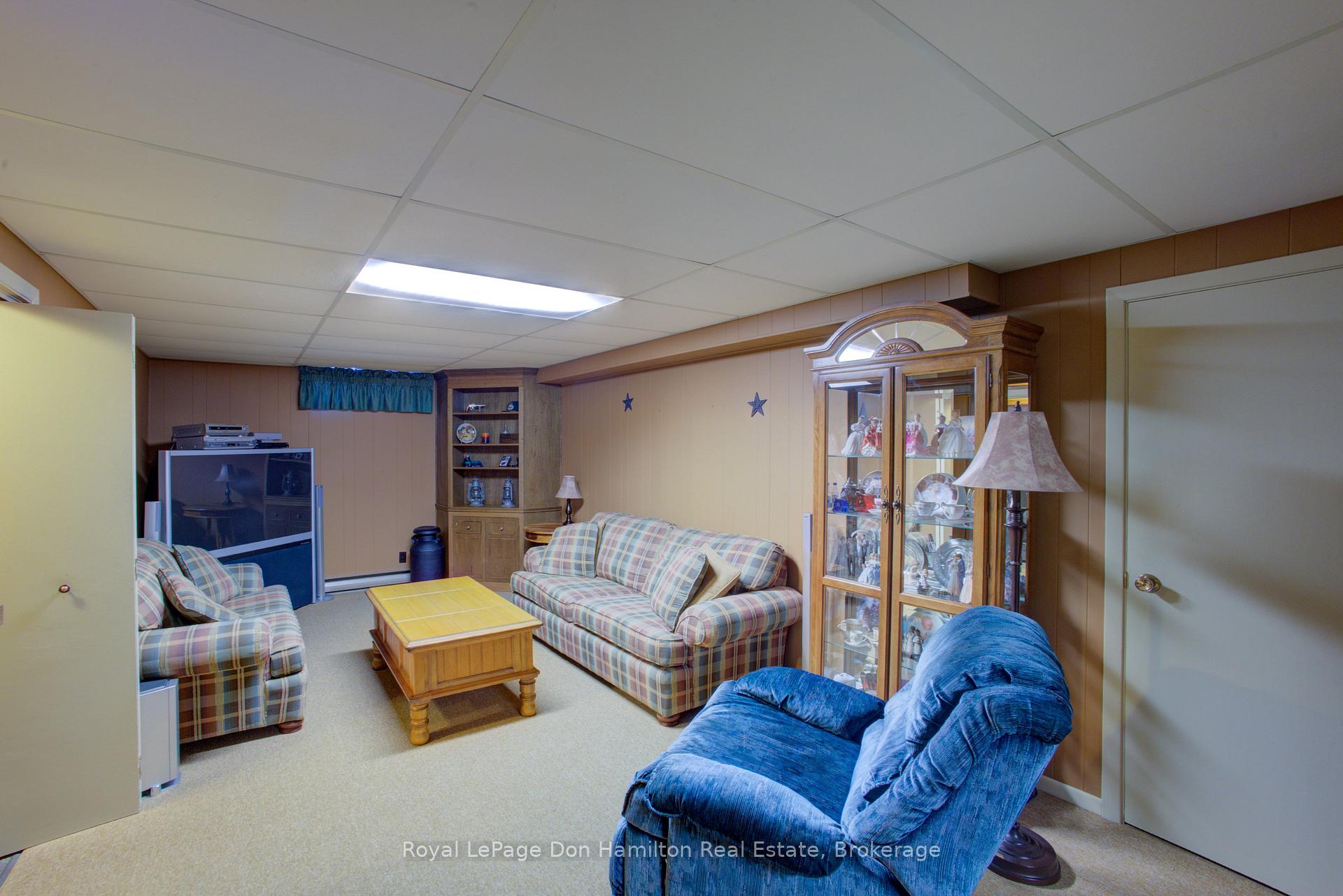 Photo 16 of 830 Barber Avenue N, North Perth, Listowel — HOMEH