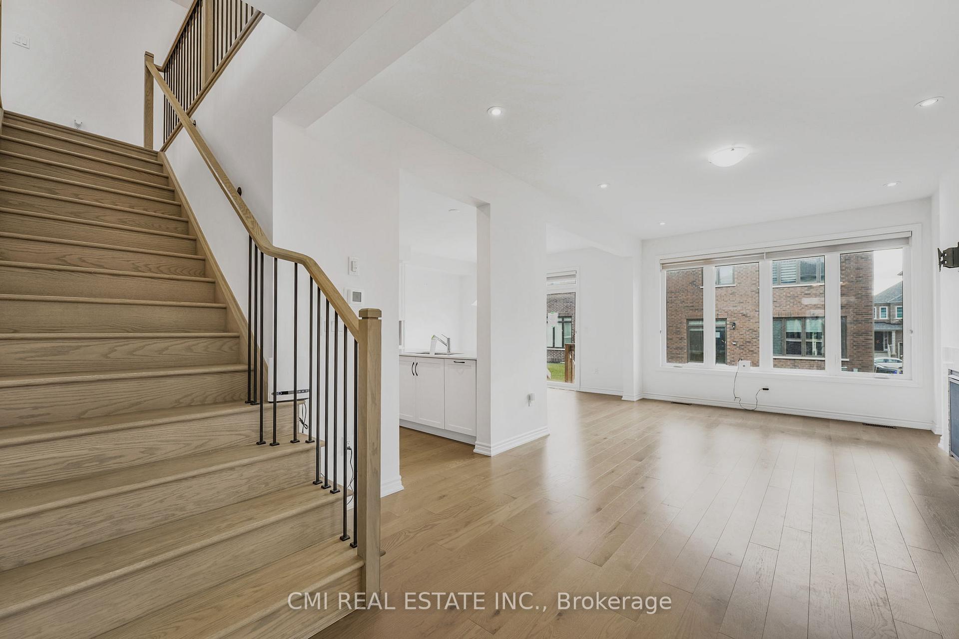 Photo 4 of 116 Shepherd Drive, Barrie, Rural Barrie Southeast — HOMEH