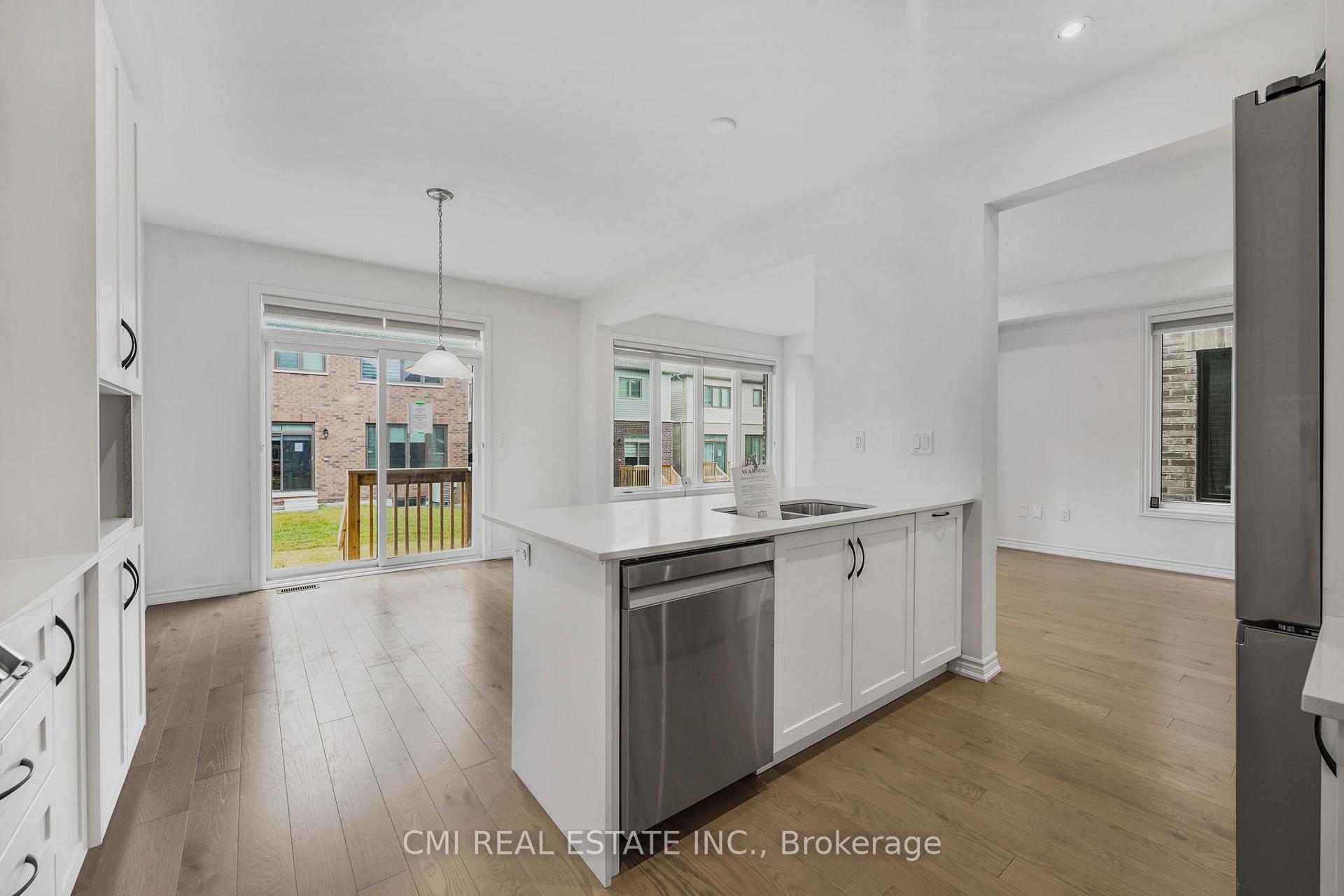 Photo 11 of 116 Shepherd Drive, Barrie, Rural Barrie Southeast — HOMEH