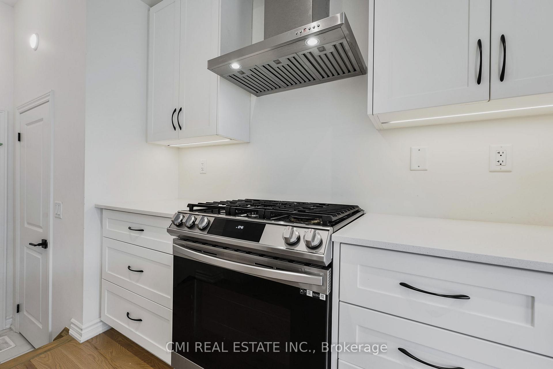 Photo 15 of 116 Shepherd Drive, Barrie, Rural Barrie Southeast — HOMEH