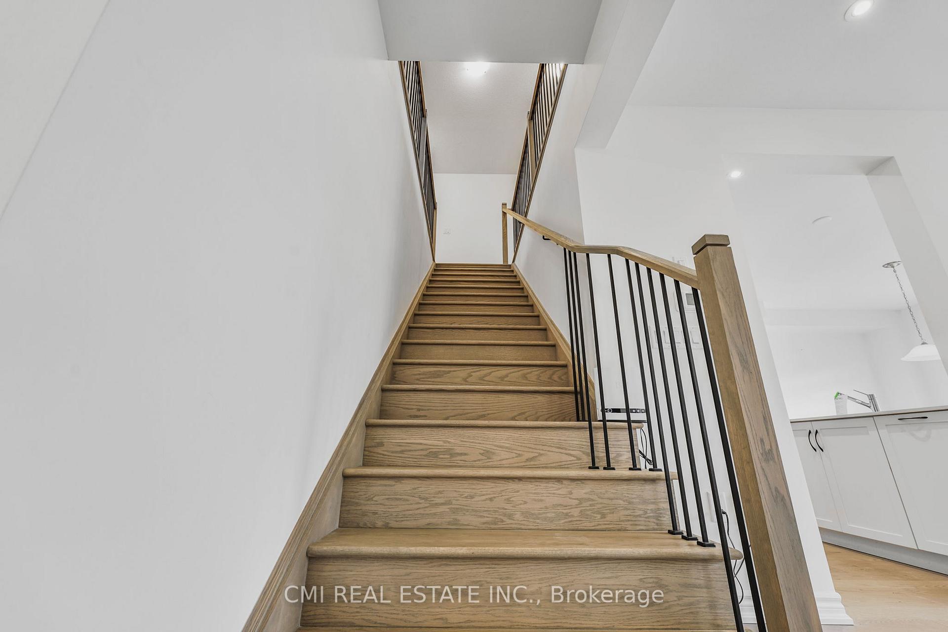 Photo 24 of 116 Shepherd Drive, Barrie, Rural Barrie Southeast — HOMEH