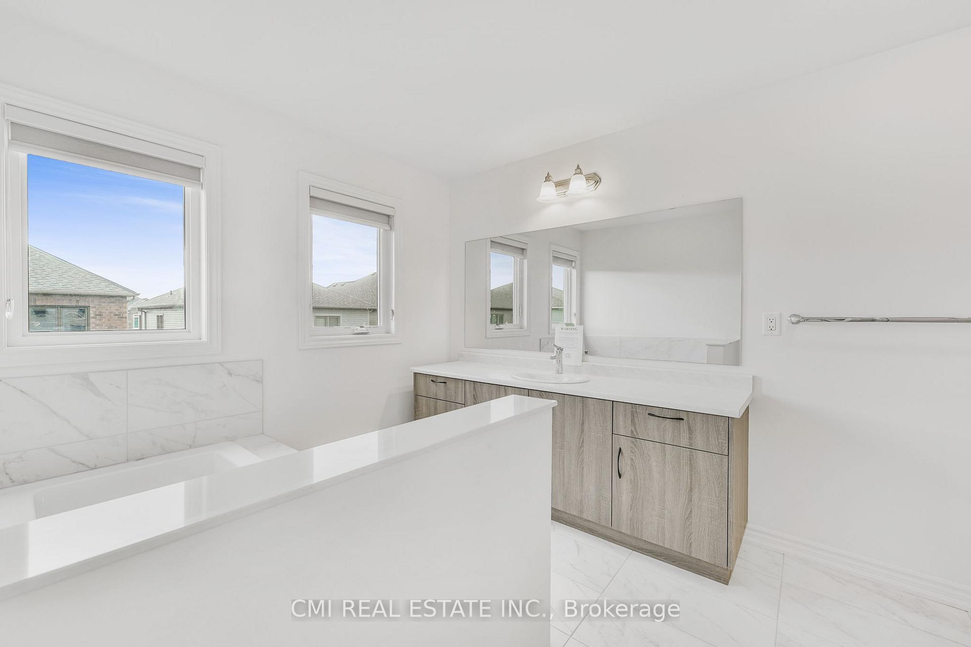 Photo 25 of 116 Shepherd Drive, Barrie, Rural Barrie Southeast — HOMEH