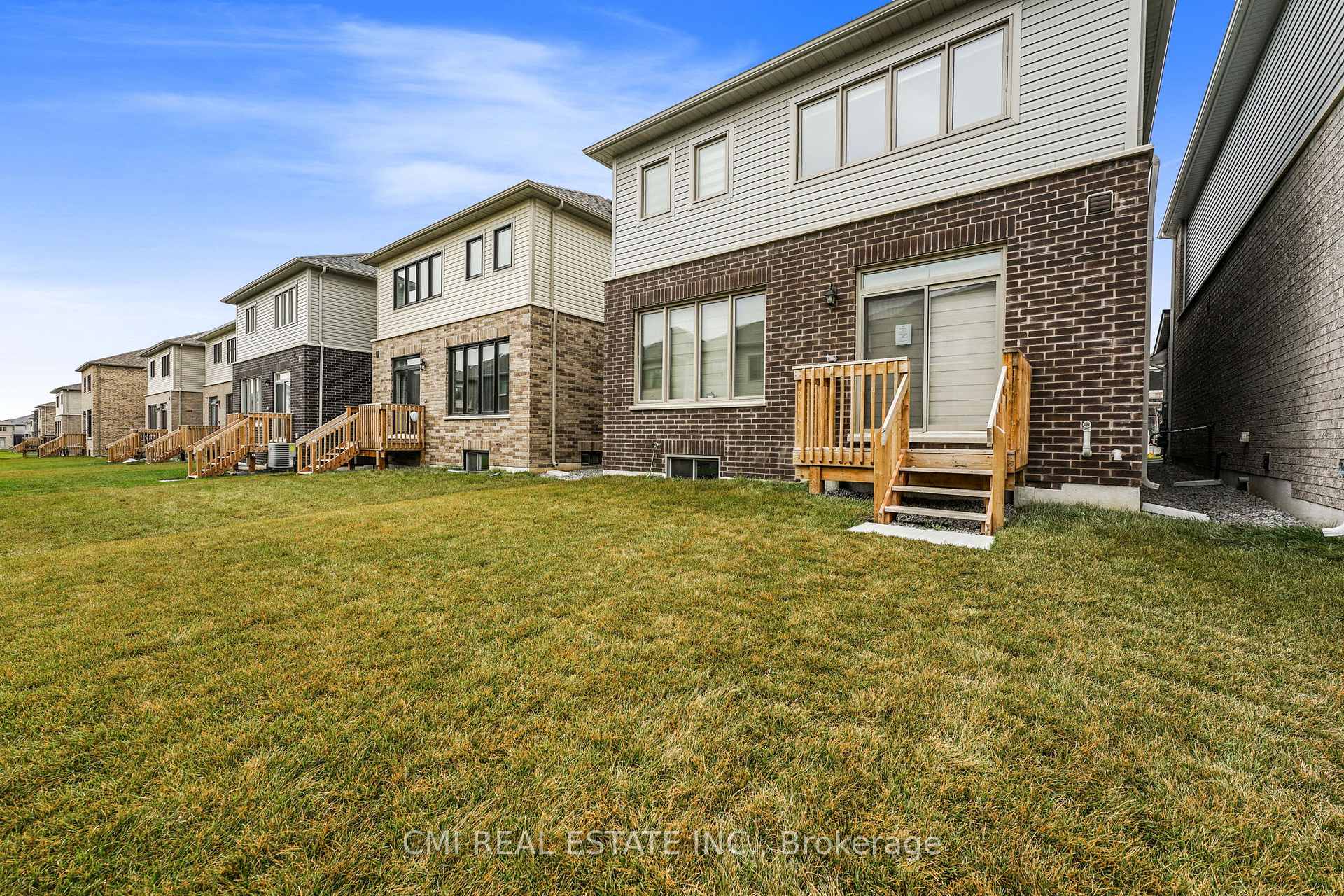 Photo 34 of 116 Shepherd Drive, Barrie, Rural Barrie Southeast — HOMEH
