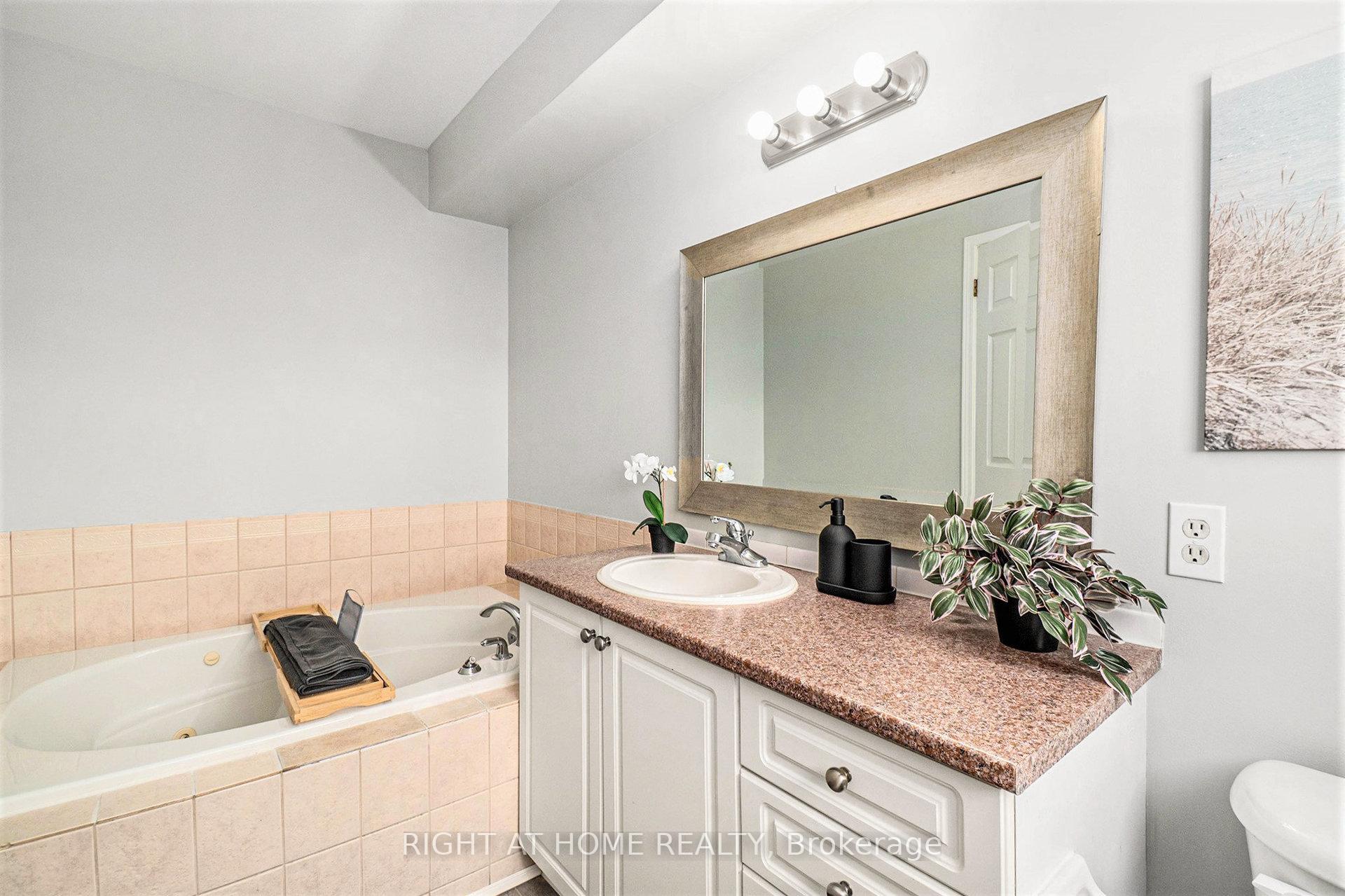 Photo 9 of 2090 Assomption Street, Ottawa, Avalon East — HOMEH