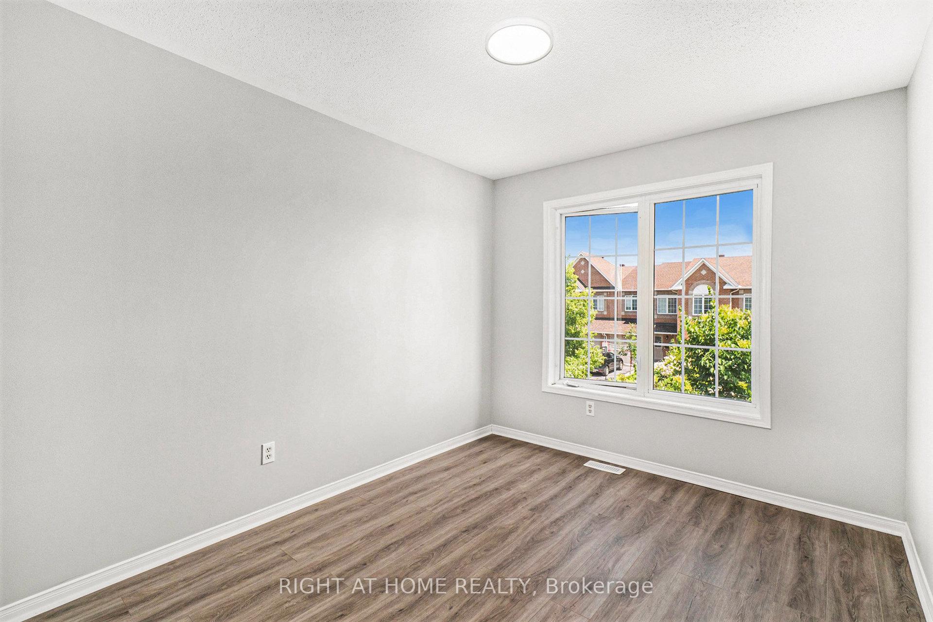 Photo 15 of 2090 Assomption Street, Ottawa, Avalon East — HOMEH
