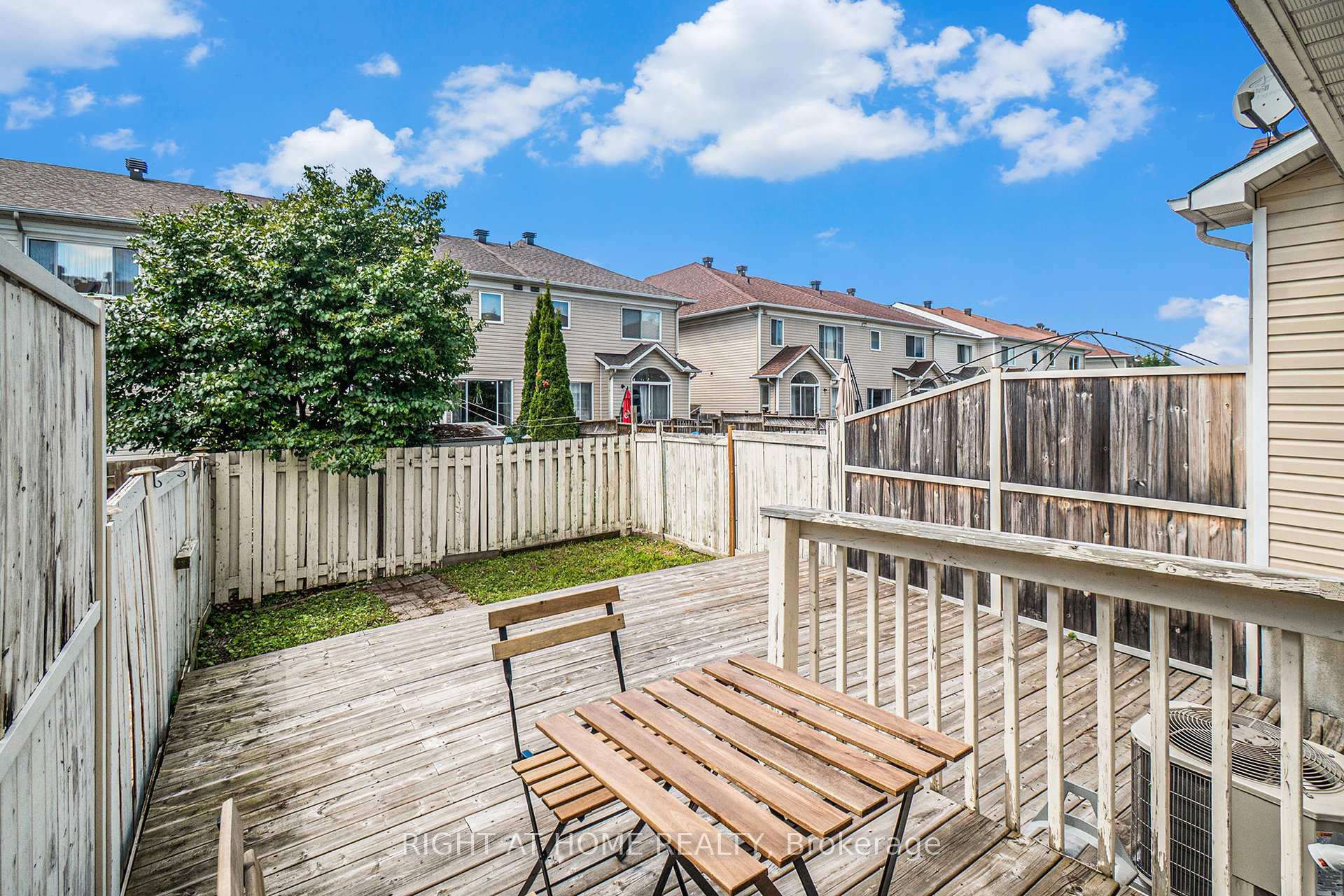 Photo 25 of 2090 Assomption Street, Ottawa, Avalon East — HOMEH